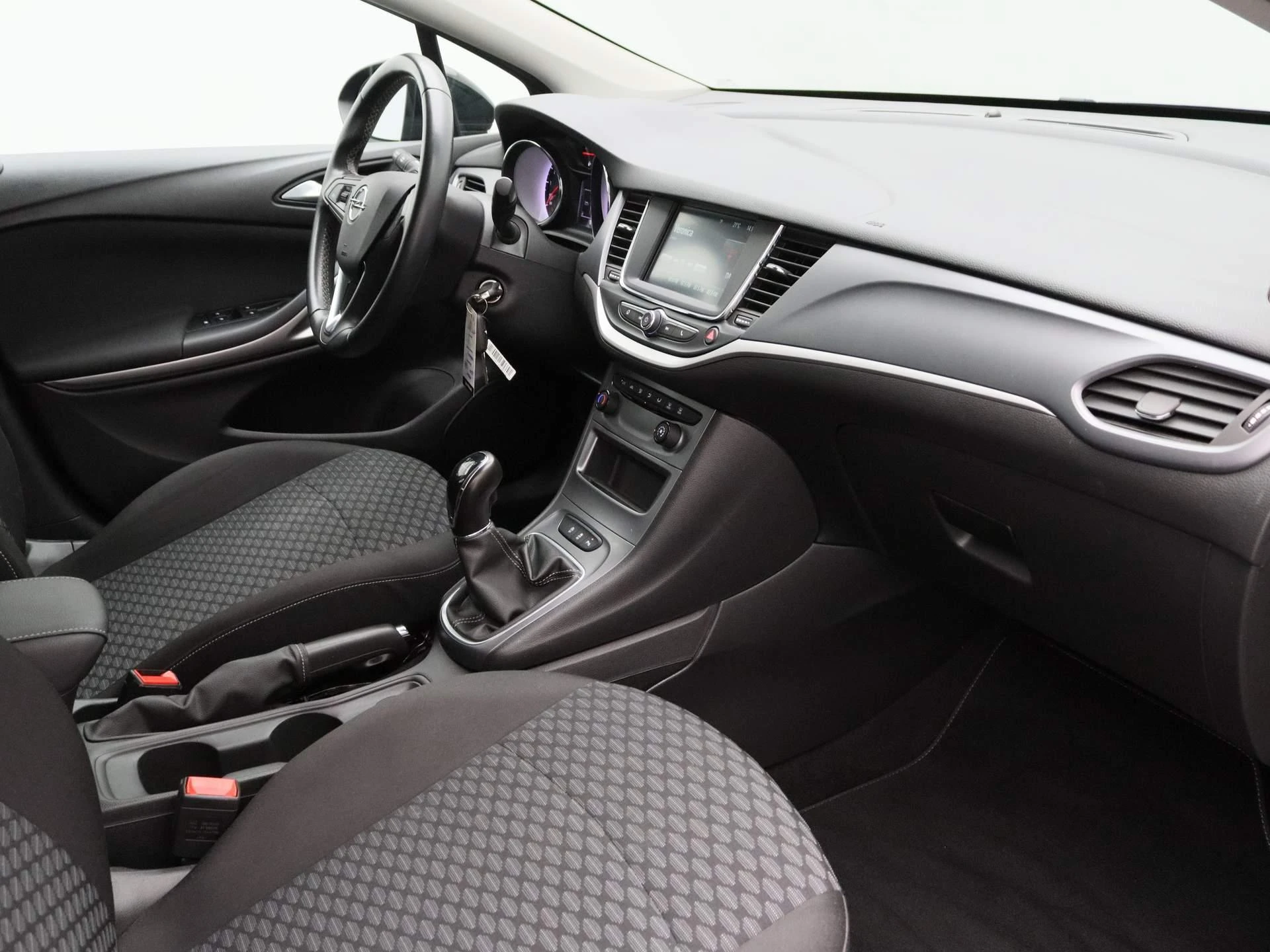 Opel-Astra-image-27