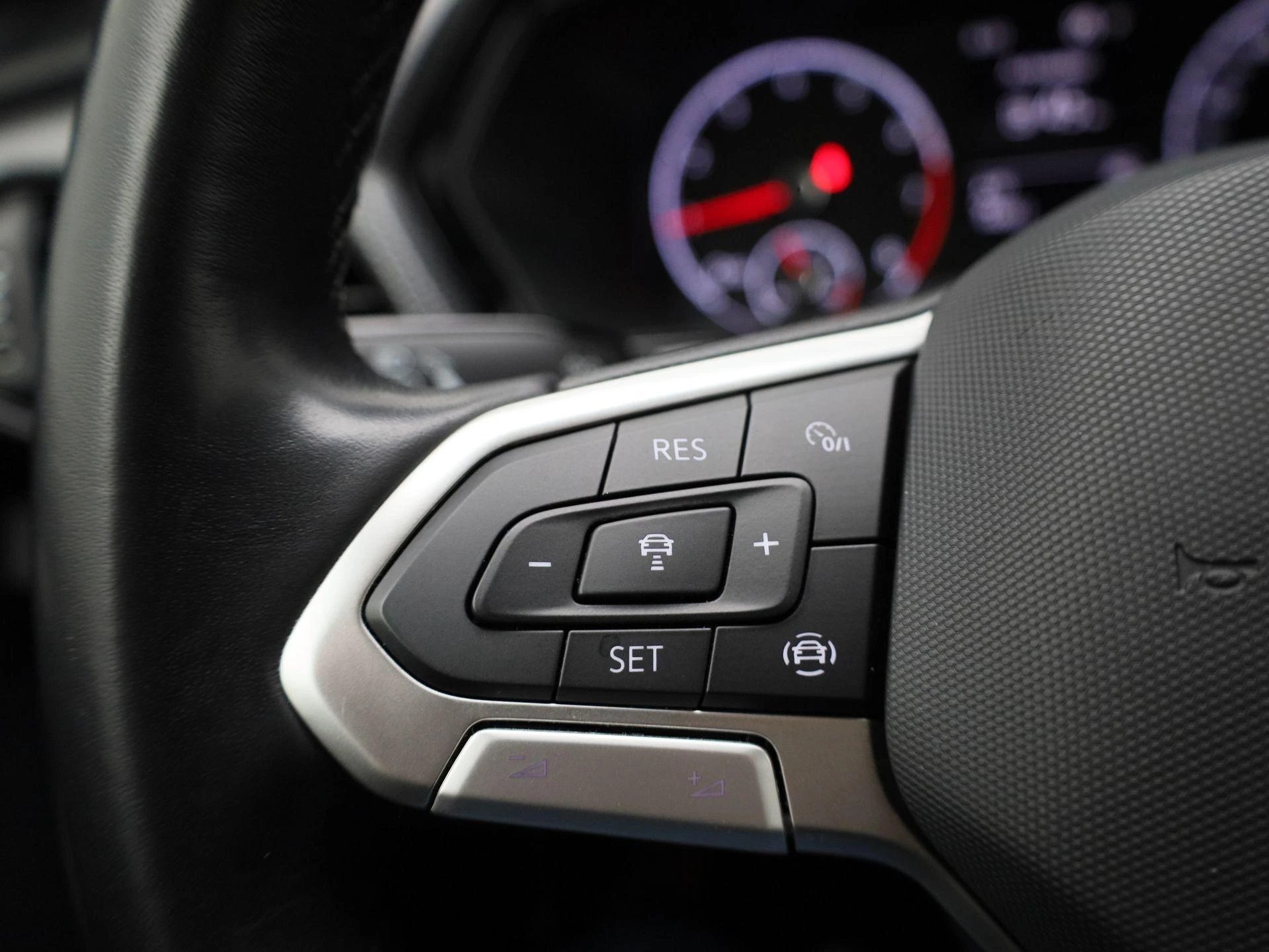 Volkswagen-T-Cross-image-17