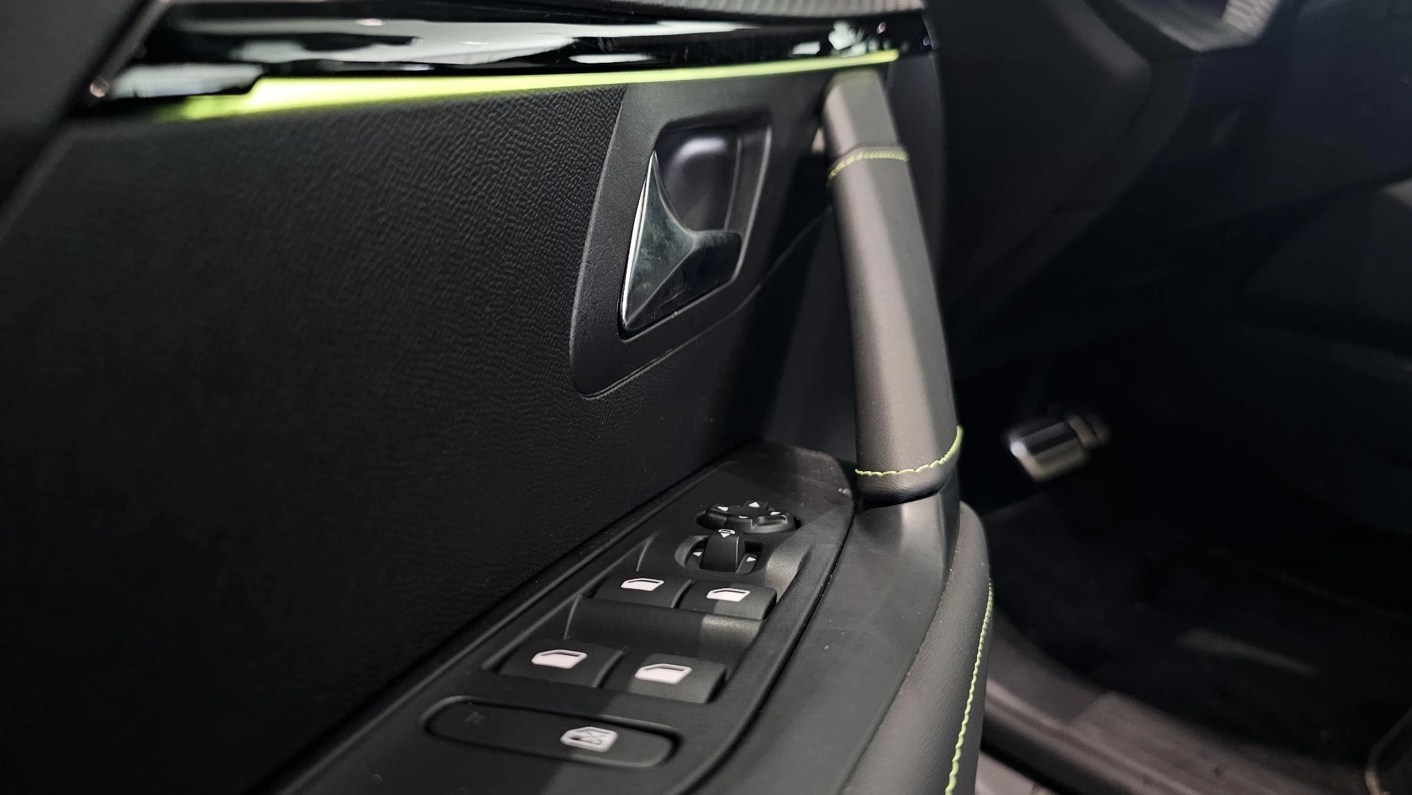 Peugeot-208-image-11