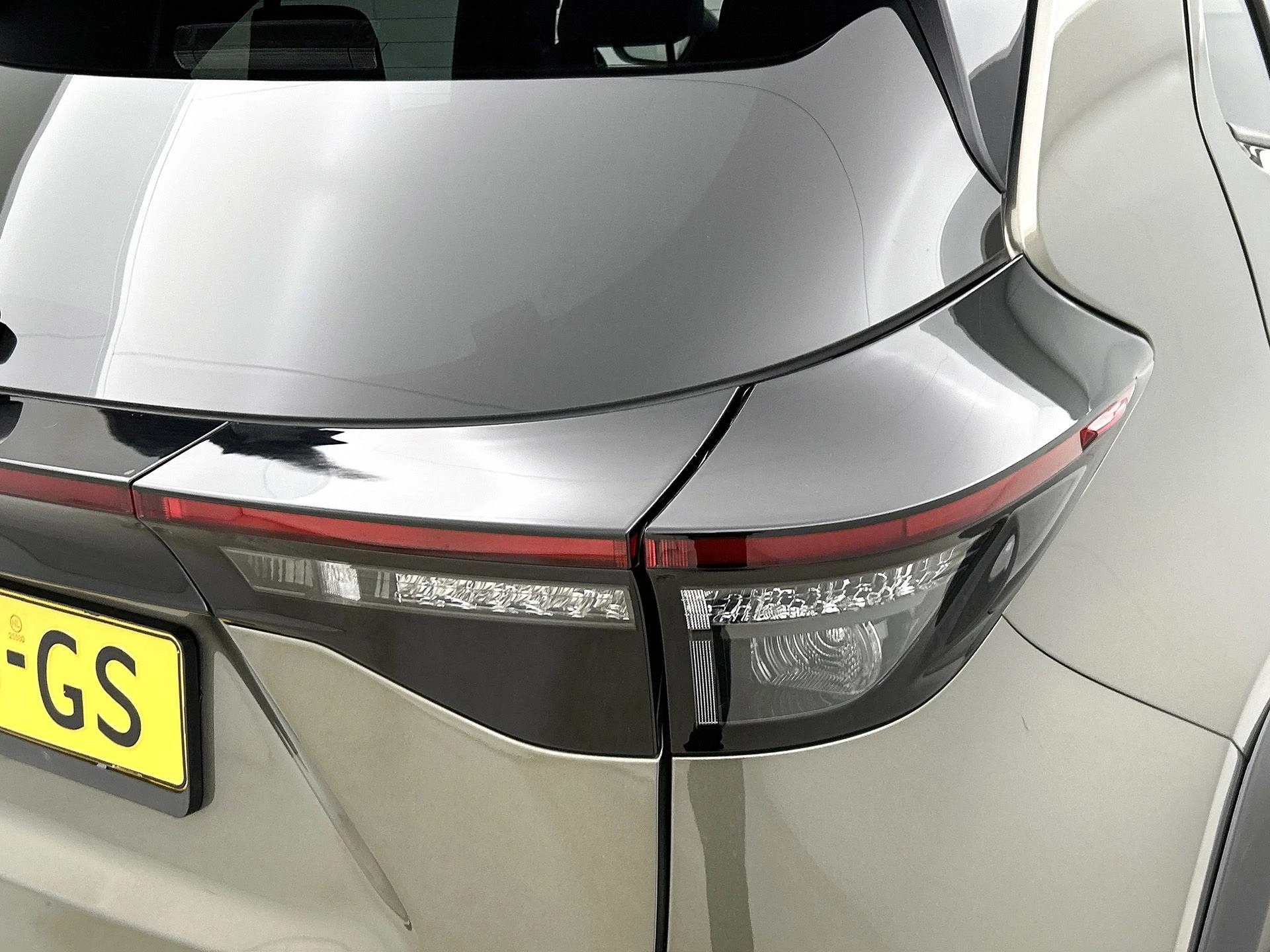 Toyota-Yaris Cross-image-13