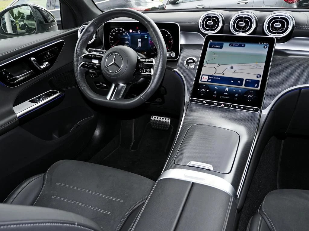 Mercedes-Benz-GLC 220 d-image-10