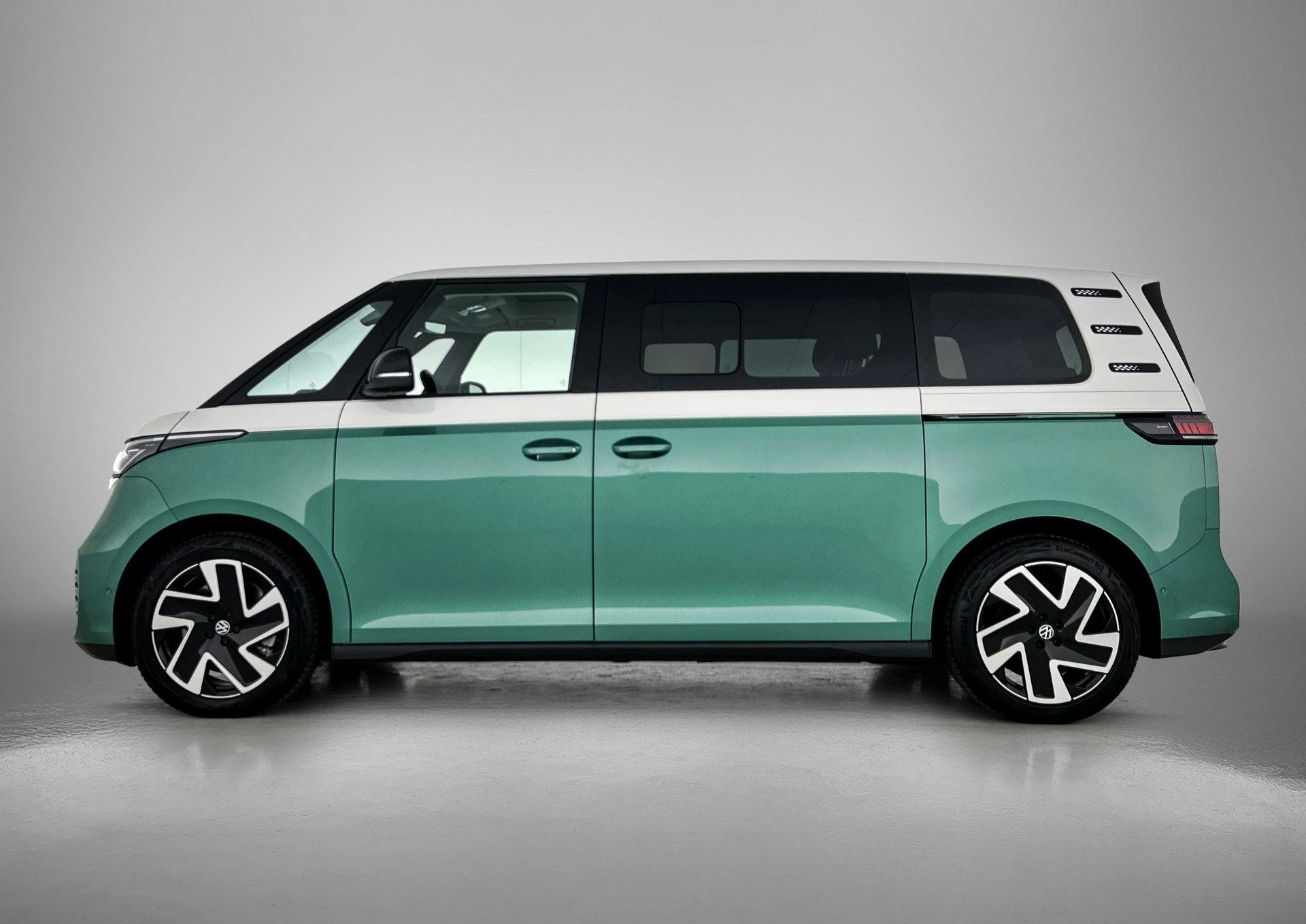 Volkswagen-ID. Buzz-image-1