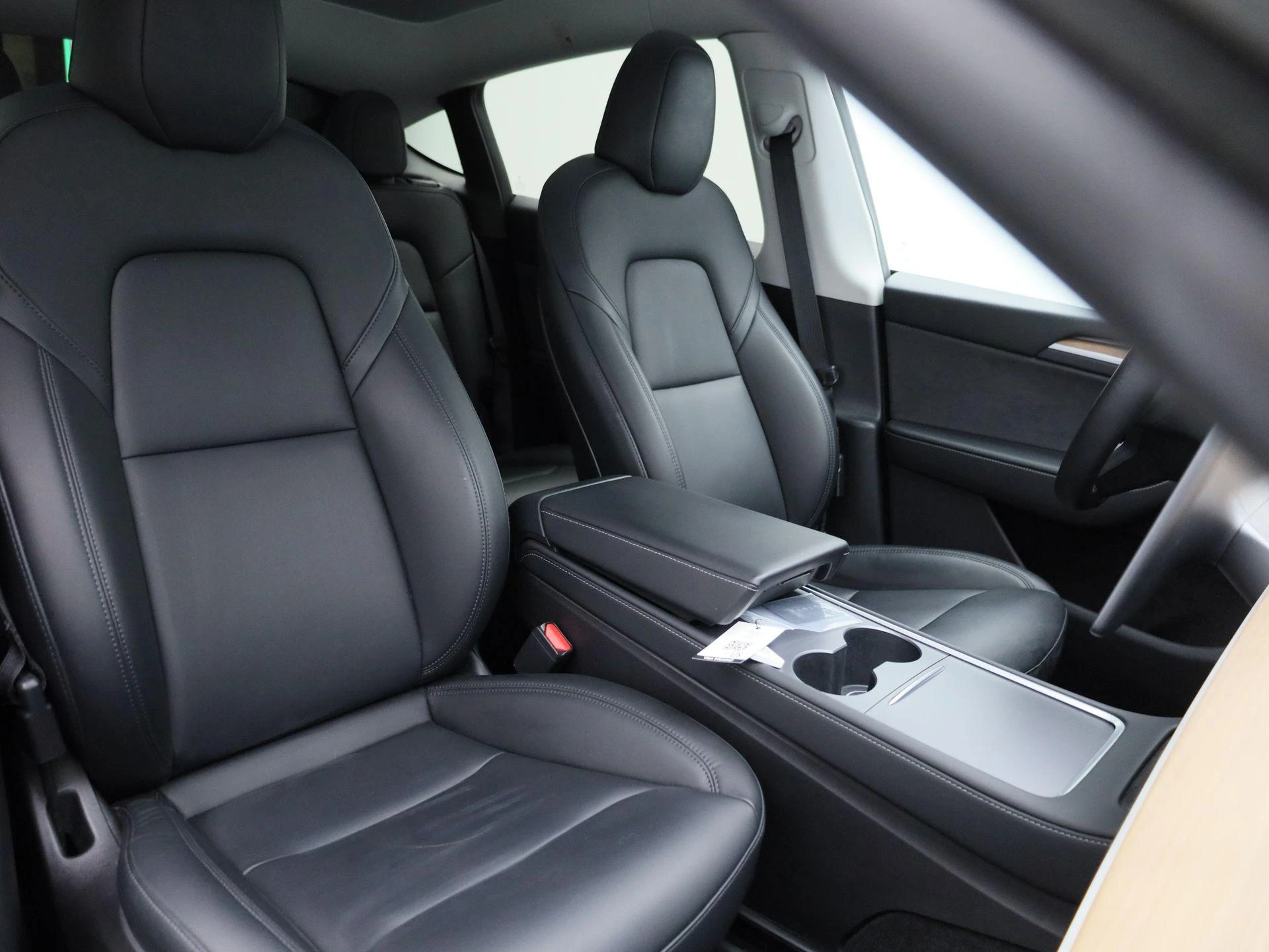 Tesla-Model Y-image-36