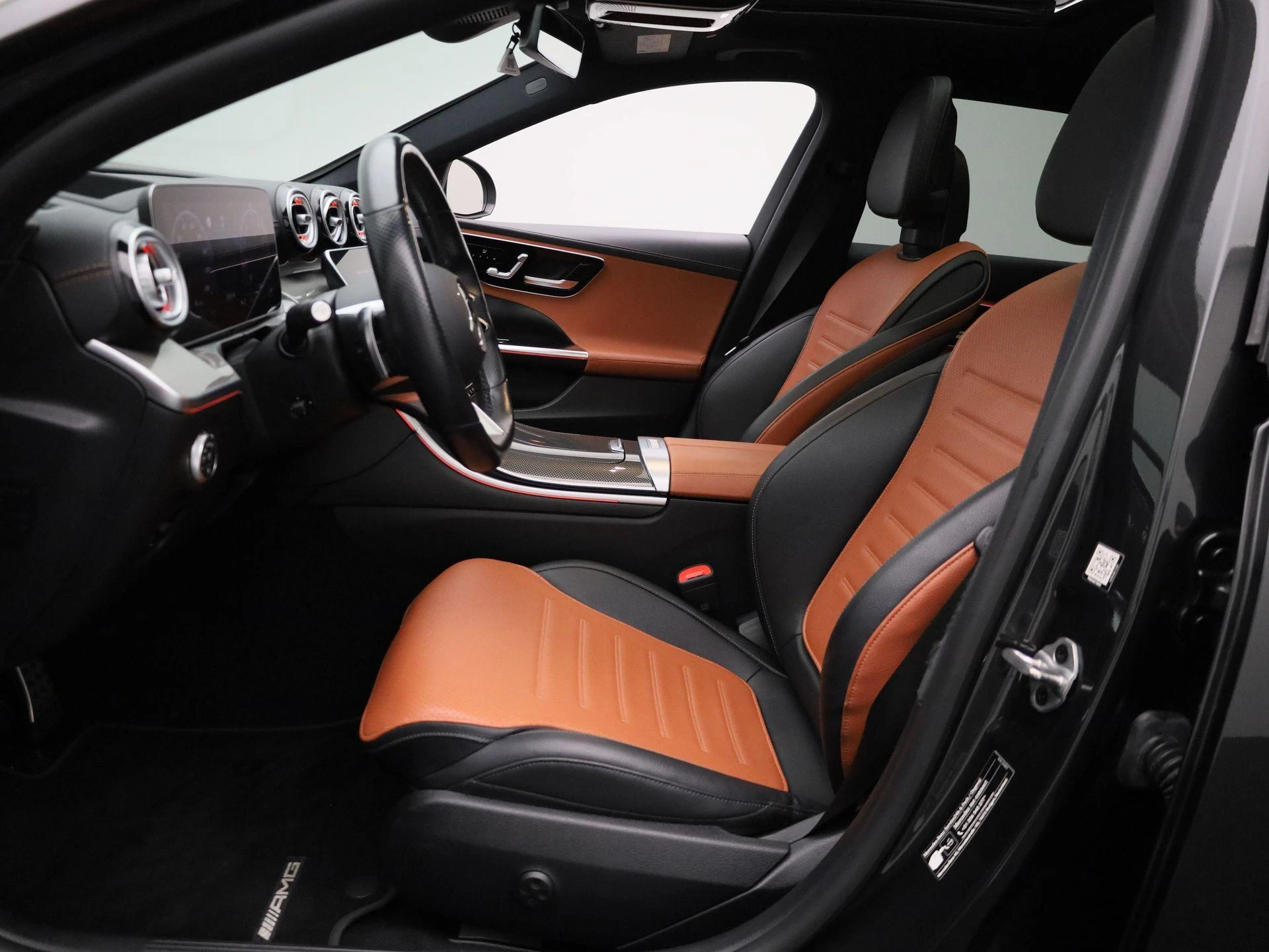 Mercedes-Benz-C-Klasse-image-11