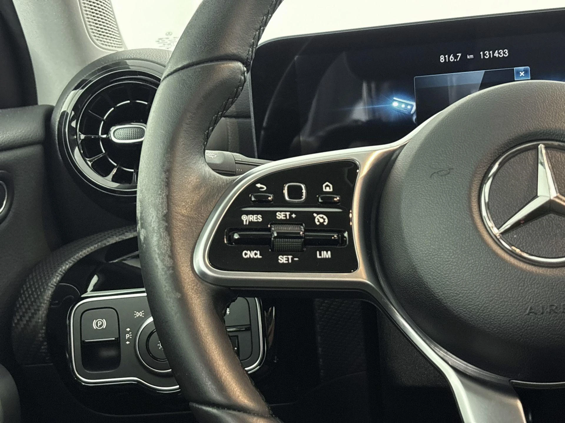 Mercedes-Benz-A-Klasse-image-5