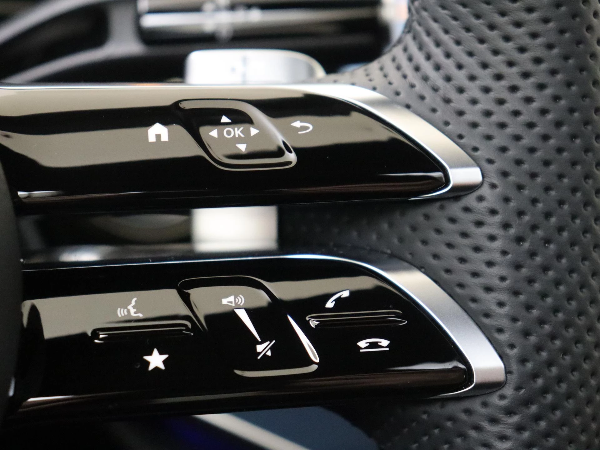 Mercedes-Benz-E-Klasse-image-13