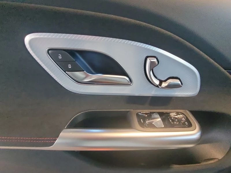 Mercedes-Benz CLA 200 AMG NIGHT PANO WINTER-PAK MULTIBEAM 19-Z AMG Line