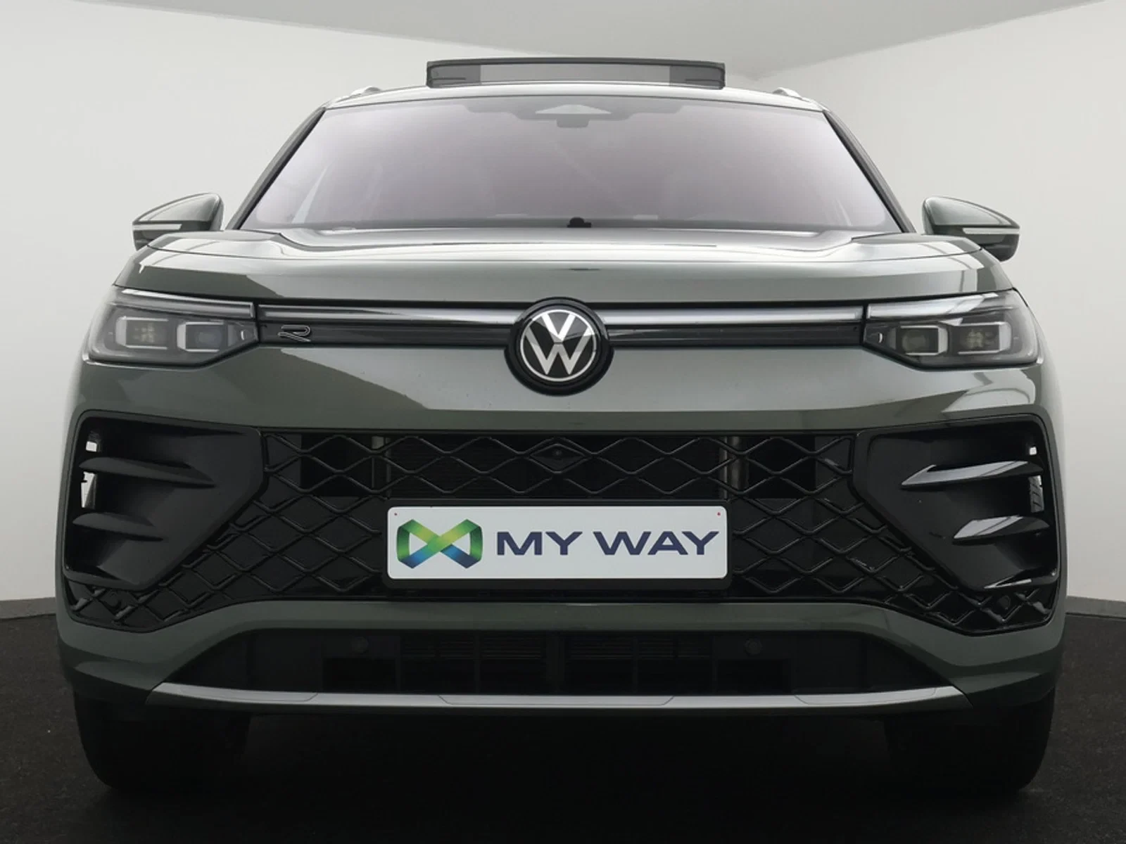 Volkswagen Tayron eHybrid (PHEV) Tayron R-Line Business Premium 1.5TSI eHybrid 177 pk DSG / DEMO