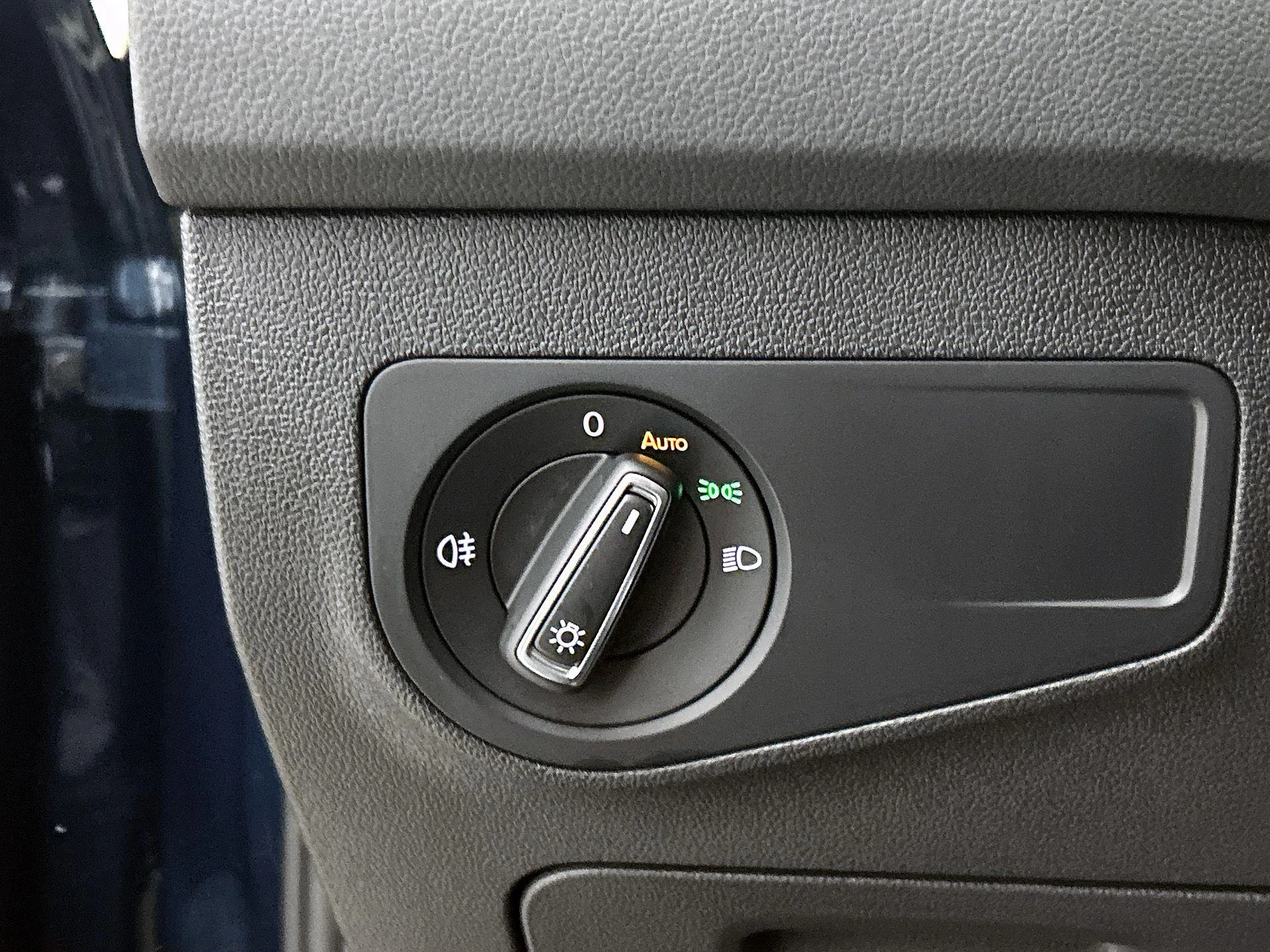 Volkswagen-Tiguan-image-21