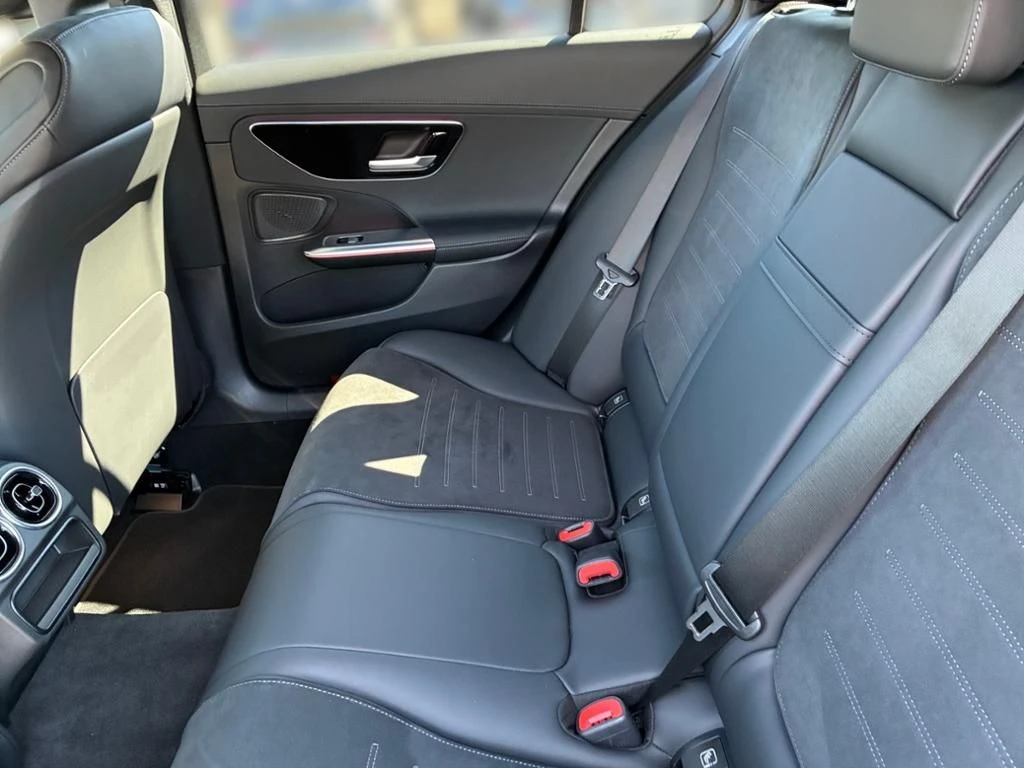 Mercedes-Benz-C-Klasse 200-image-9