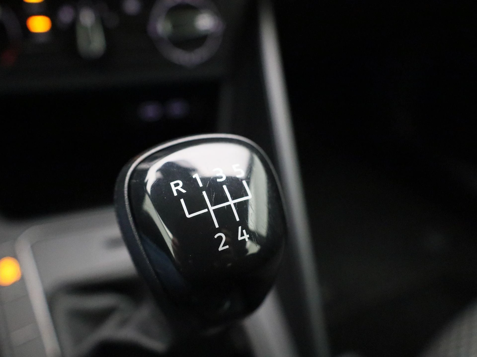 Volkswagen-Polo-image-21