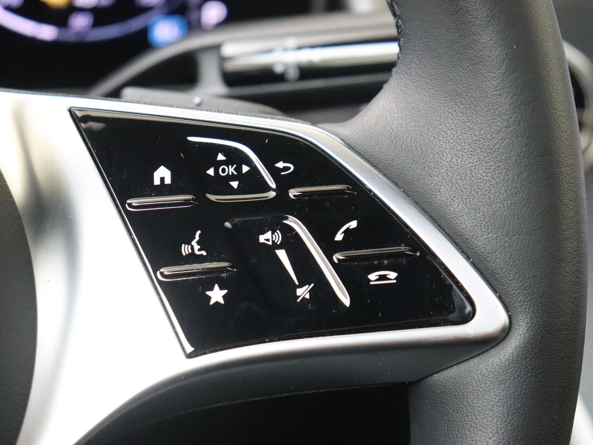 Mercedes-Benz-GLC-image-13