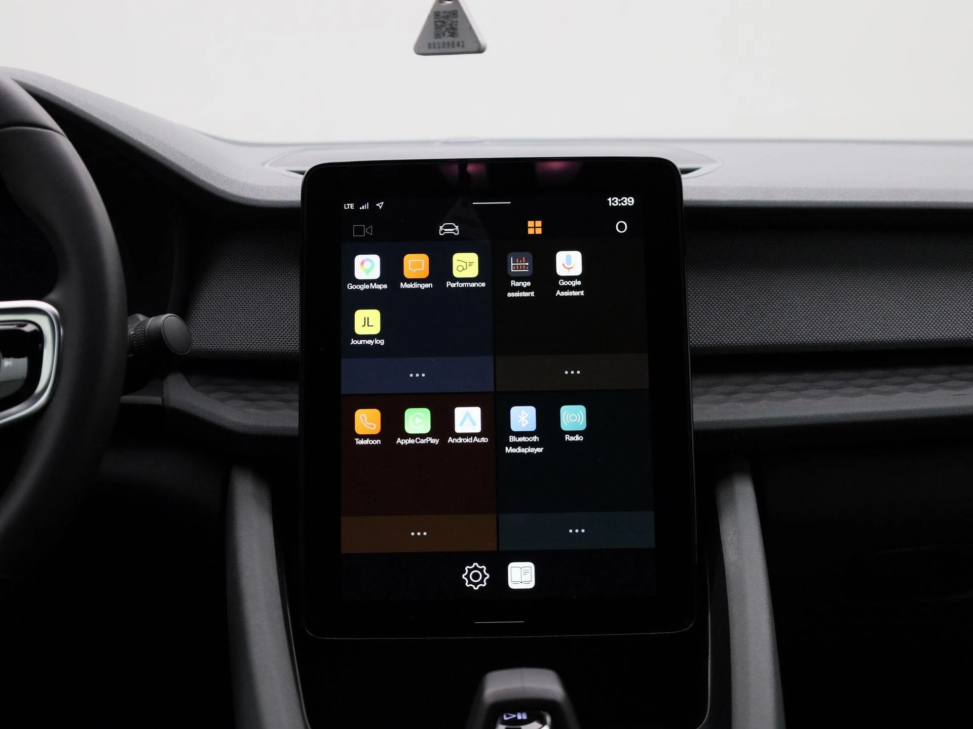 Polestar-2-image-7