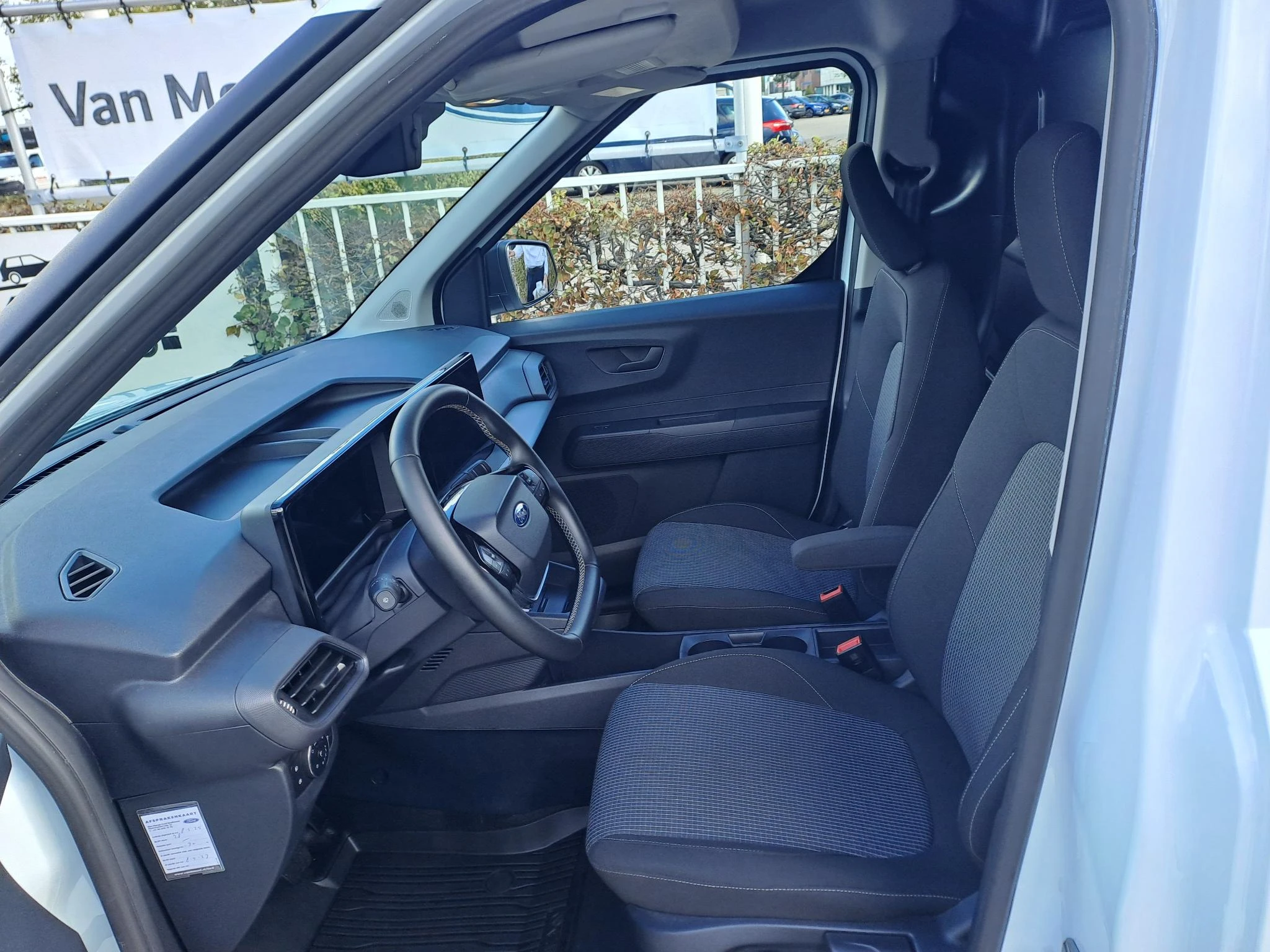 Ford-E-Transit-image-7