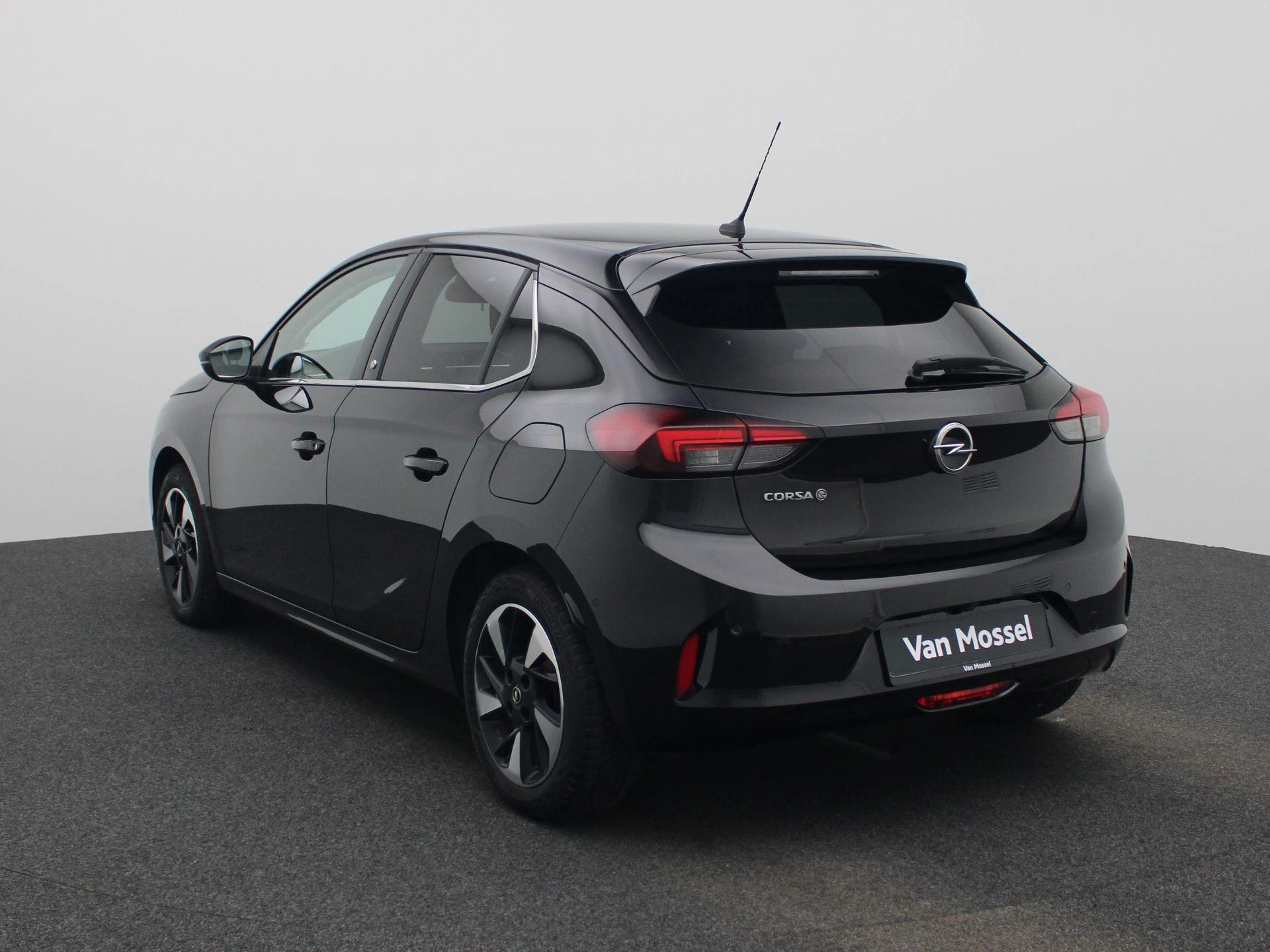 Opel-Corsa-e-image-1