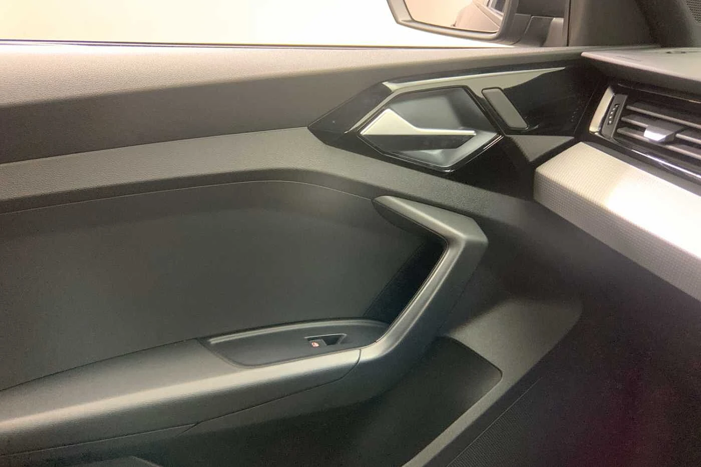 Audi-A1 Sportback-image-26
