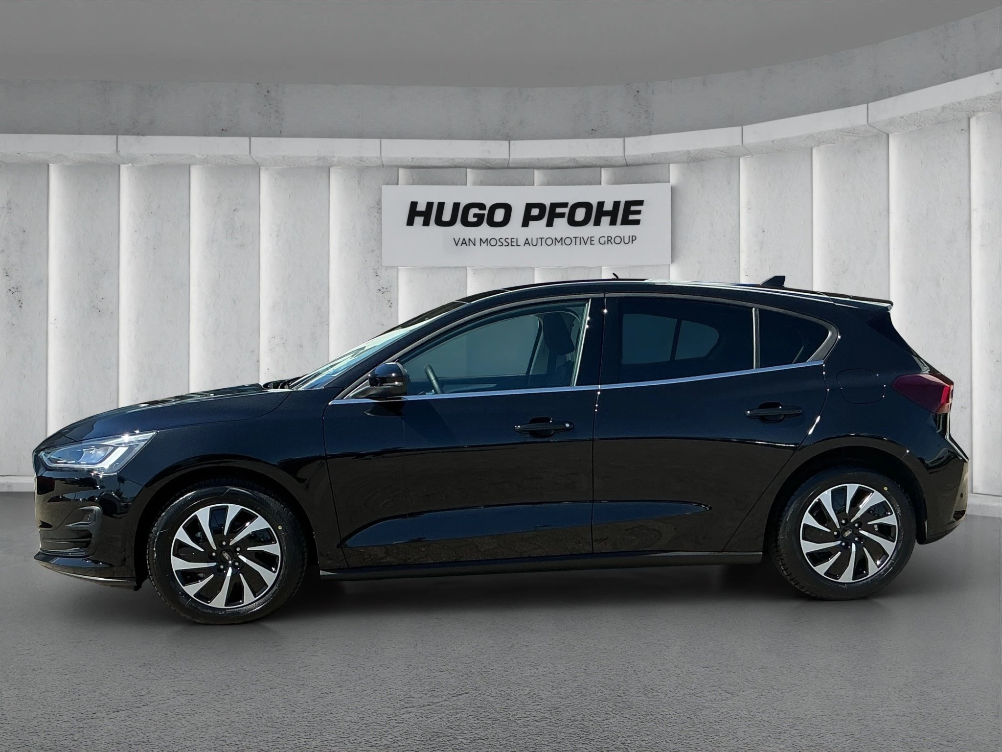 Ford Focus Titanium Edition Limousine Automatik & Panoramadach *HEZ Aktion*
