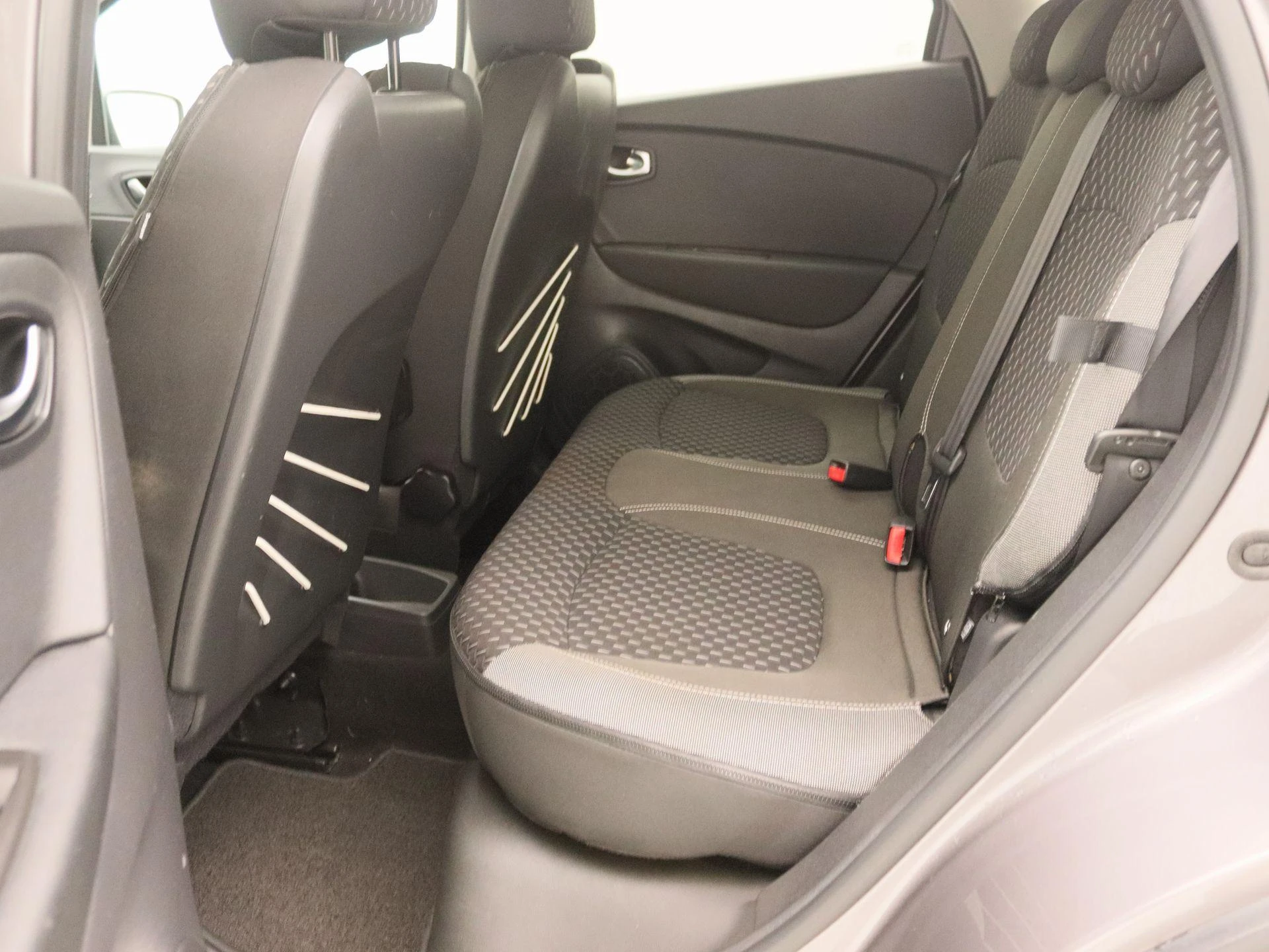 Renault-Captur-image-12