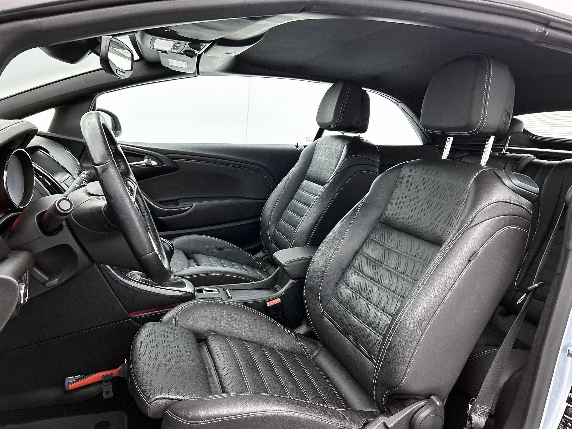 Opel-Cascada-image-32