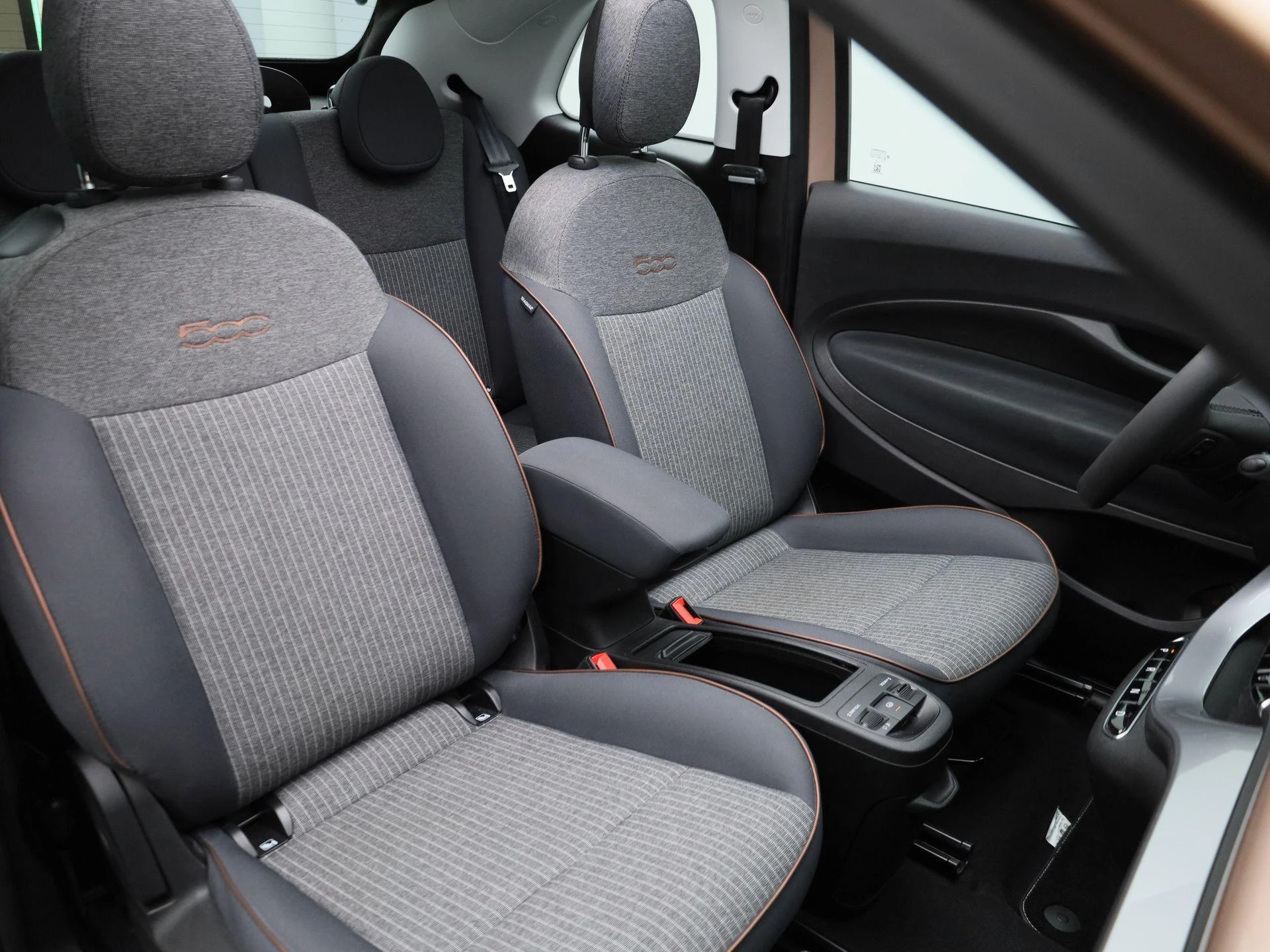 Fiat-500C-image-34