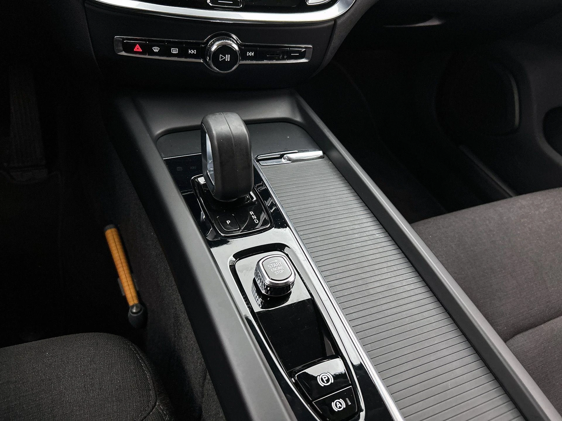 Volvo-V60-image-28