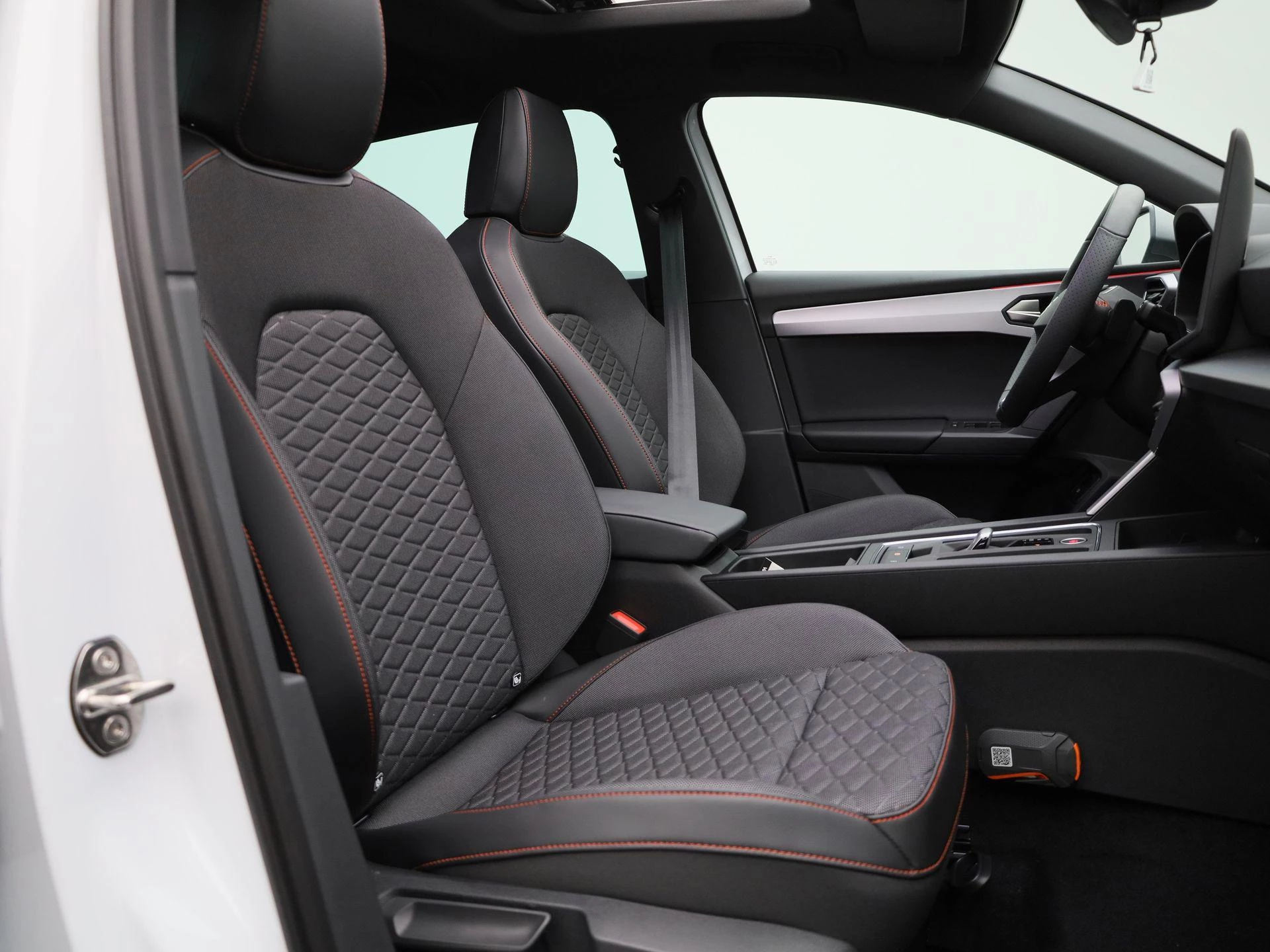 SEAT Leon 1.5 TSI e-Hybrid FR Business