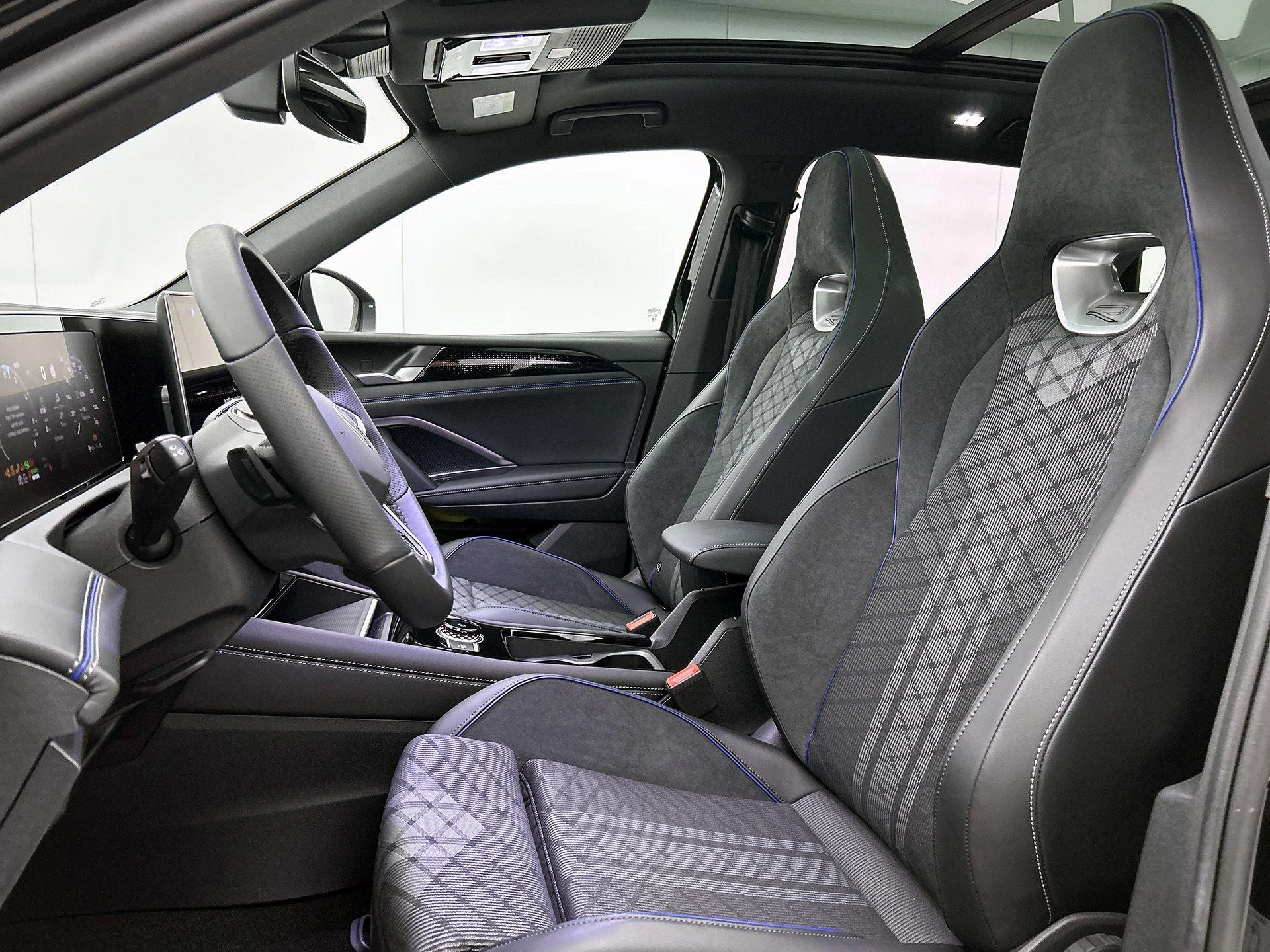 Volkswagen-Tiguan-image-52