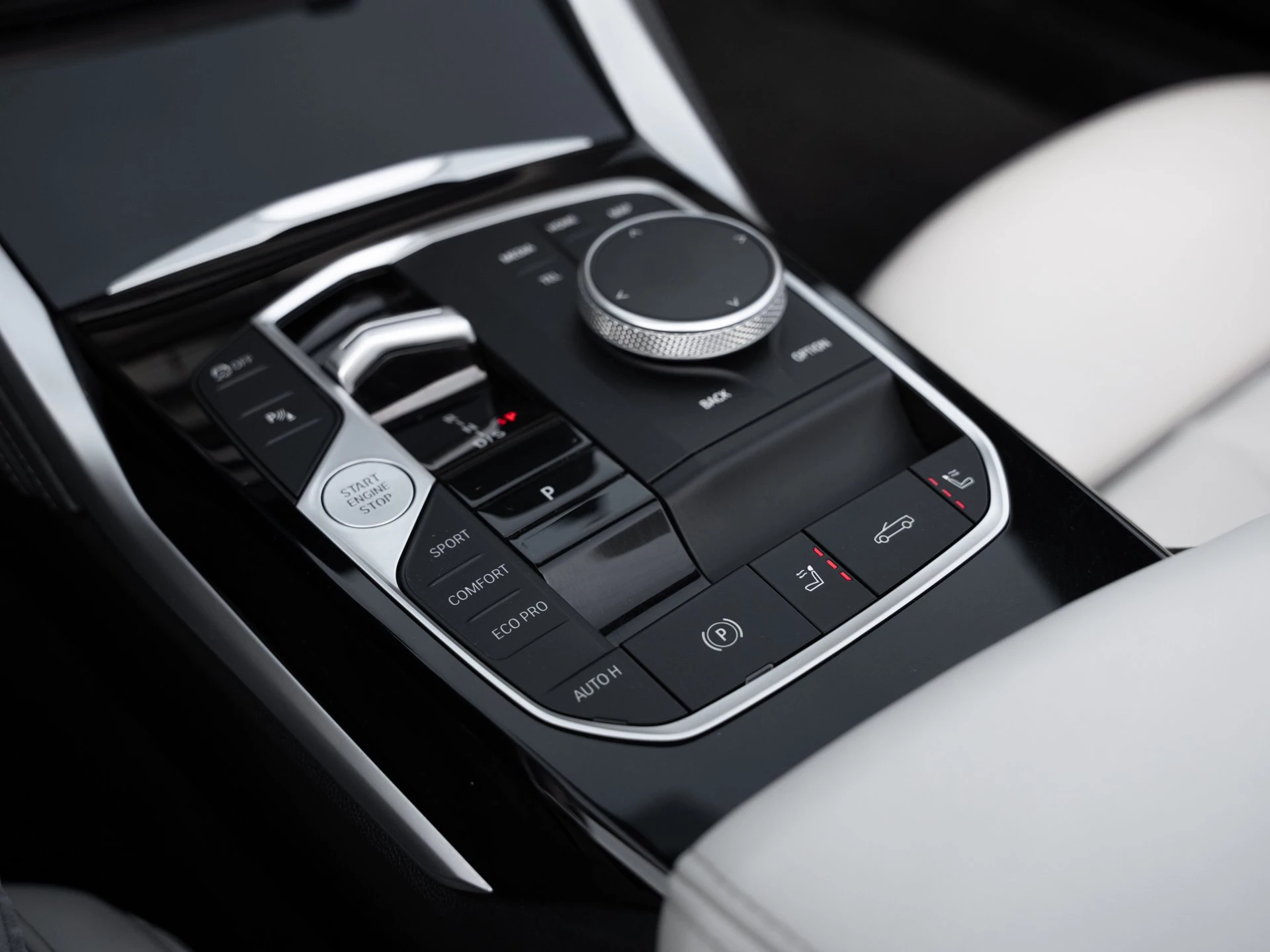 BMW 4er Reihe 420d Cabrio M Sport / AHK / Driving Prov.