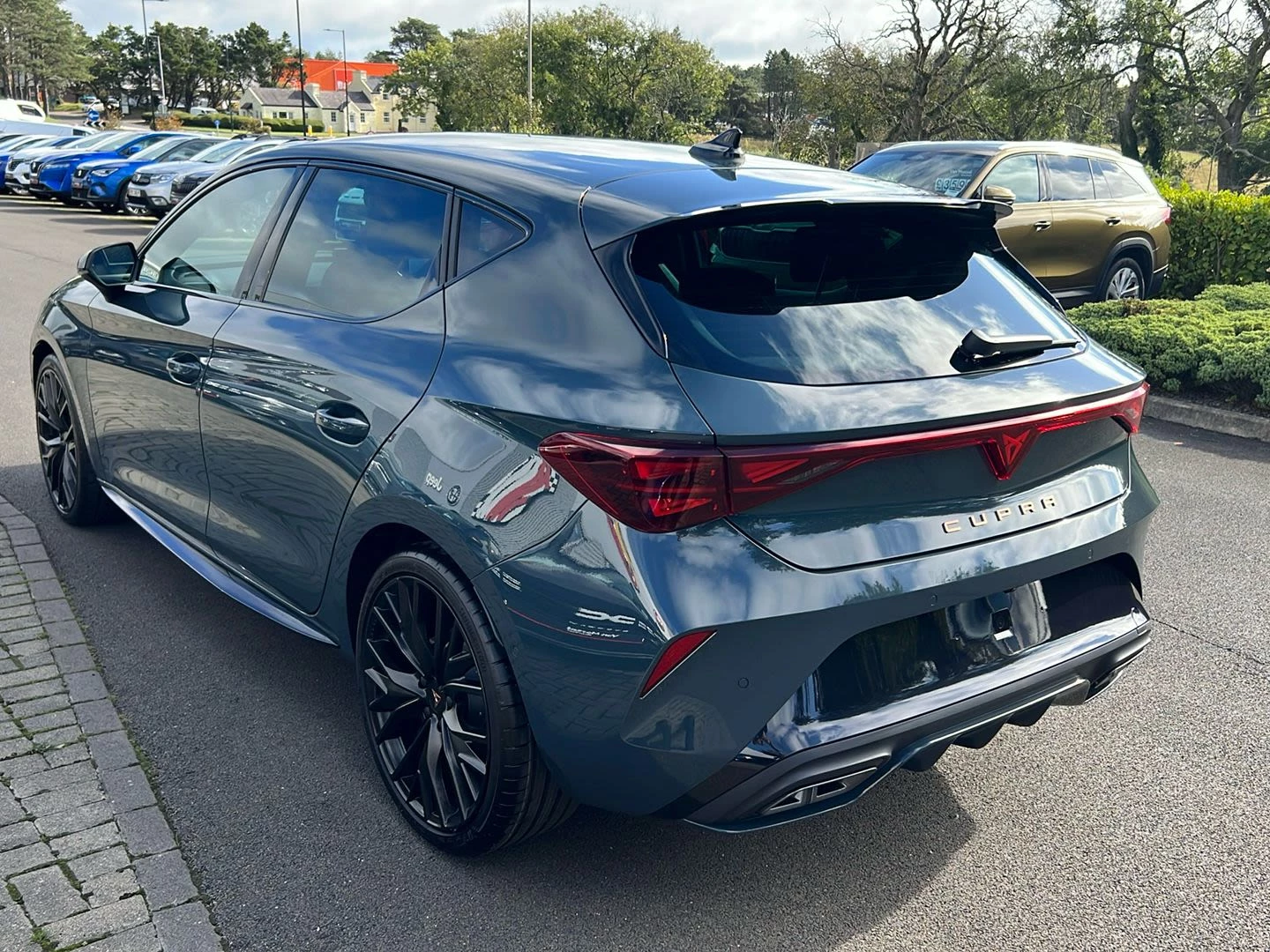 CUPRA Leon 1.5 eTSI 150 Shadow Edition 5dr DSG