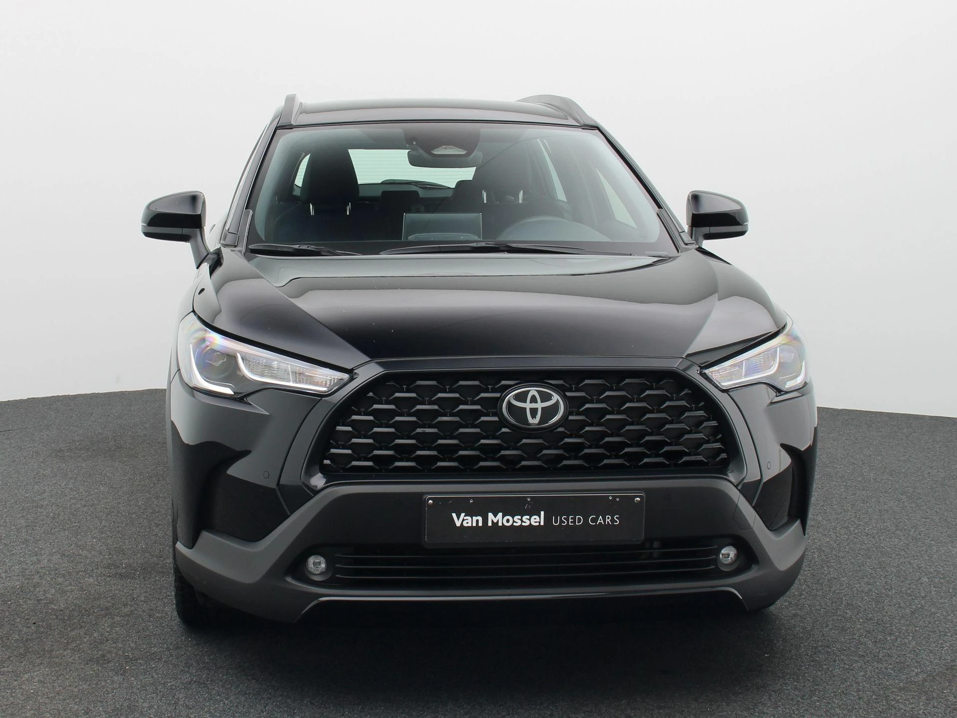 Toyota-Corolla Cross-image-2