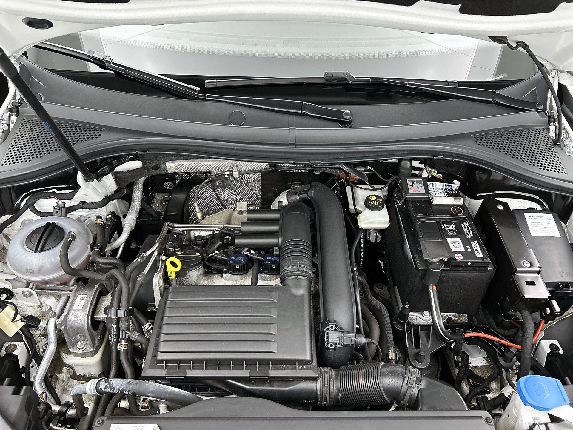 Volkswagen-Tiguan-image-8