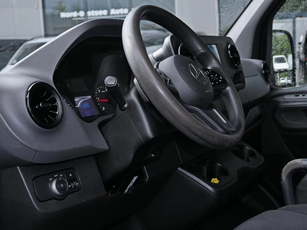 Mercedes-Benz-Sprinter 317-image-8