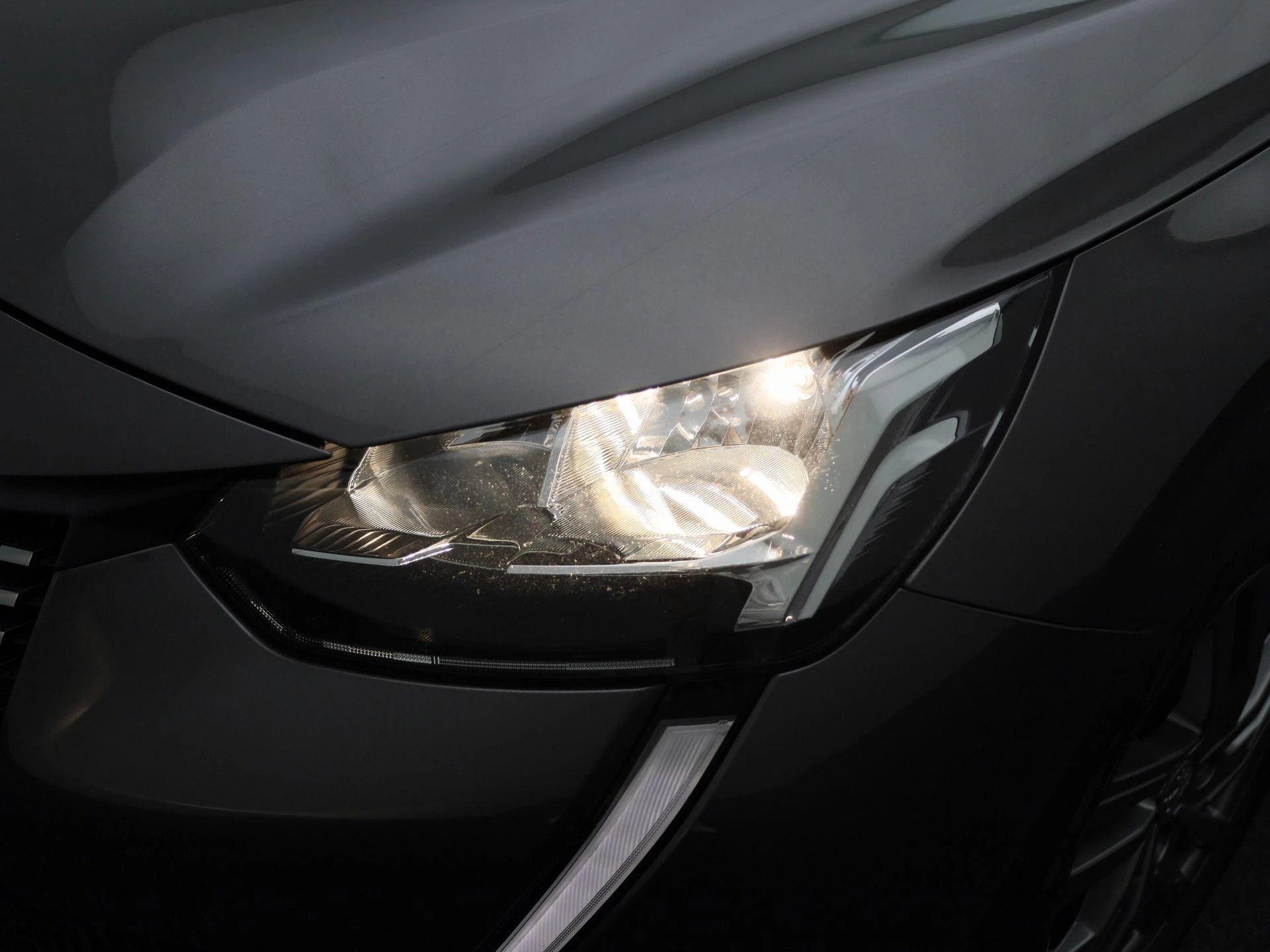 Peugeot-208-image-13