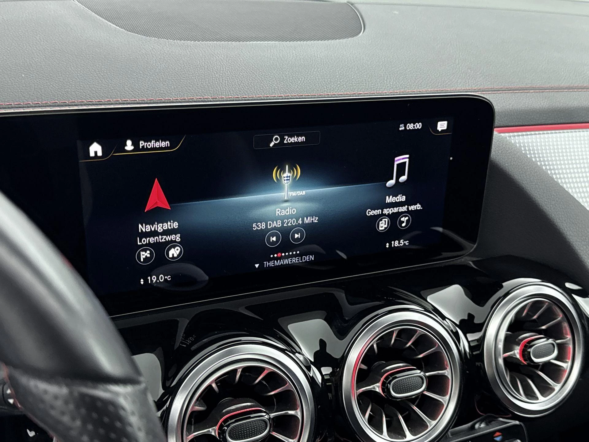 Mercedes-Benz-EQA-image-13