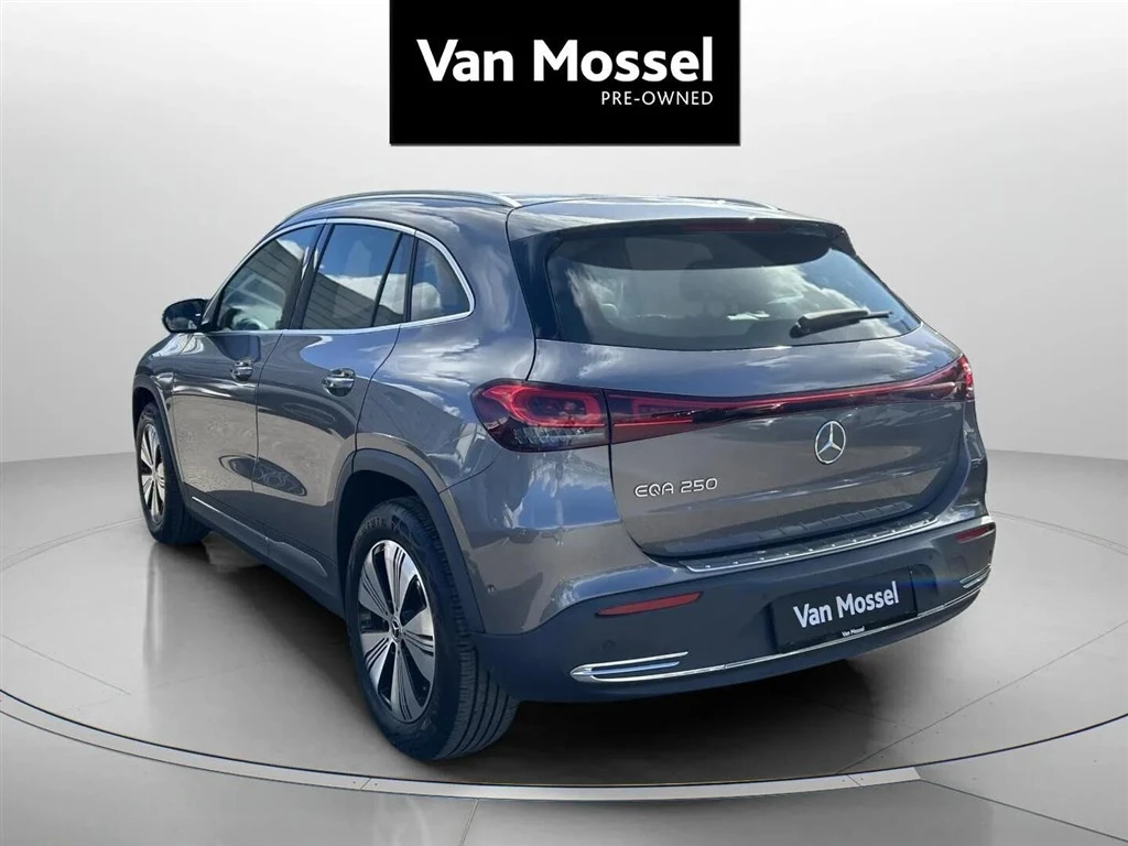 Mercedes-Benz-EQA-image-6