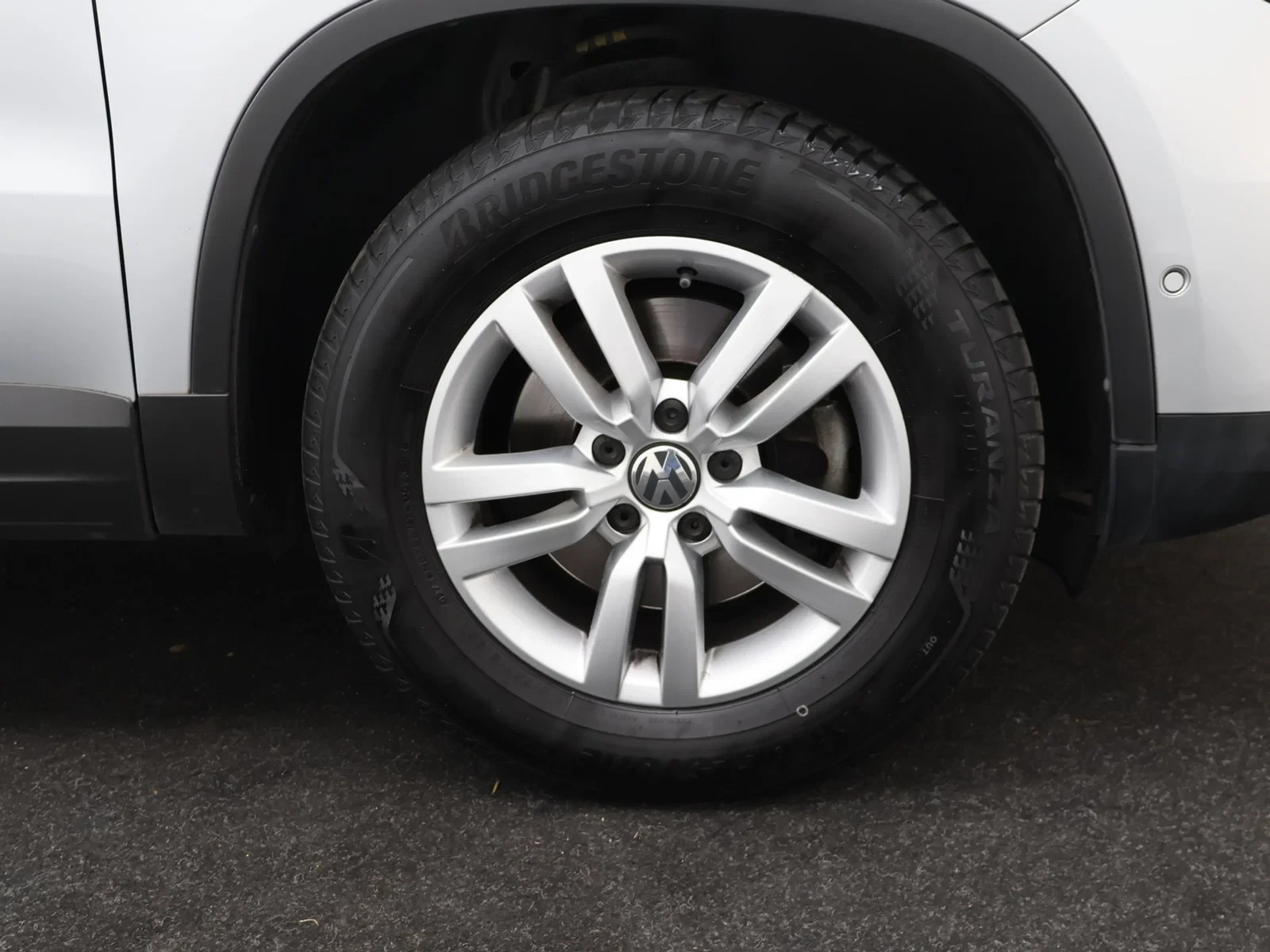 Volkswagen Tiguan Tiguan Trend & Fun 1.4TSI BlueMotion 125PK *PANODAK*PDC*BLTH*DAB RADIO*AIRCO AUTOMATISCH*...*