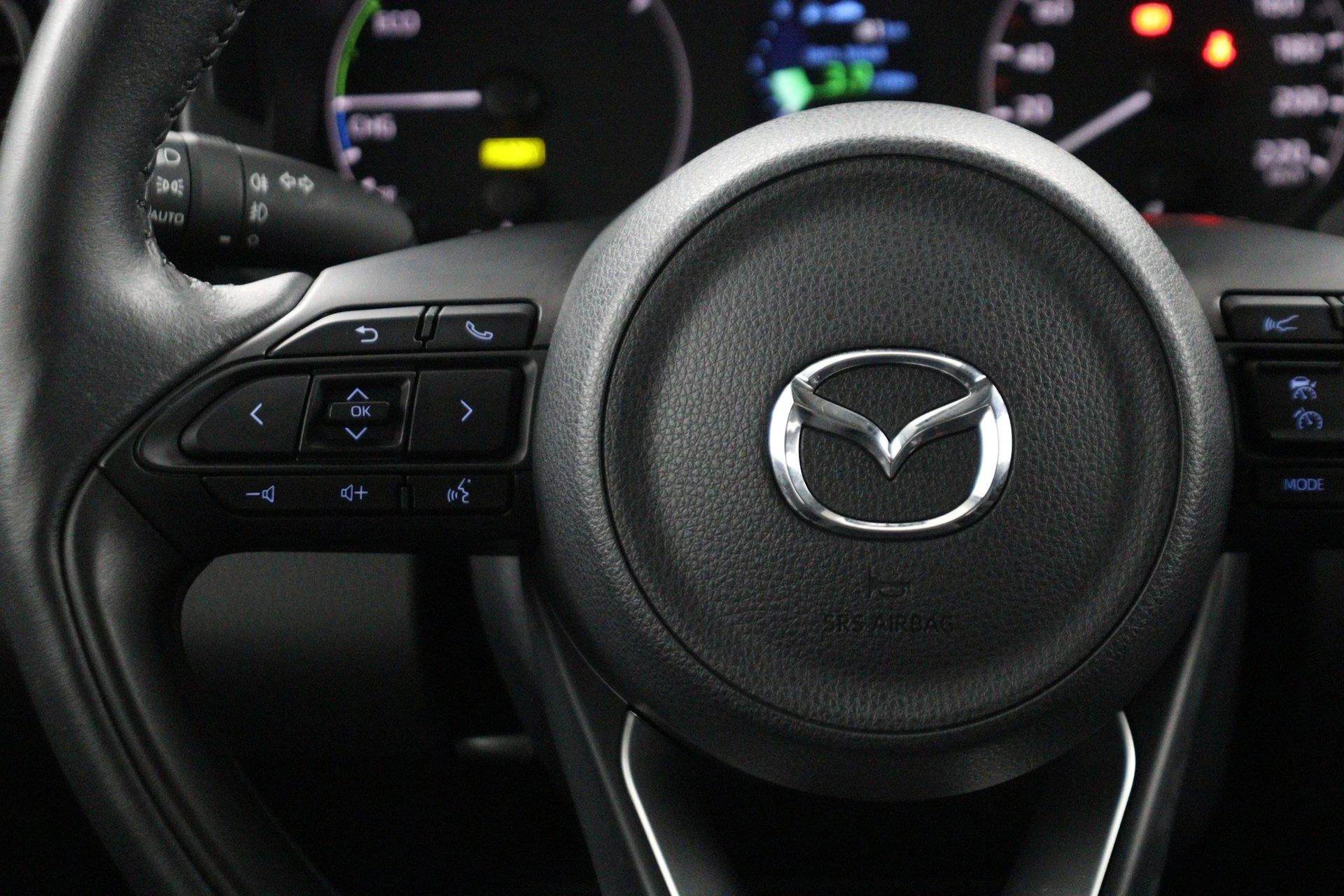 Mazda-2 Hybrid-image-15