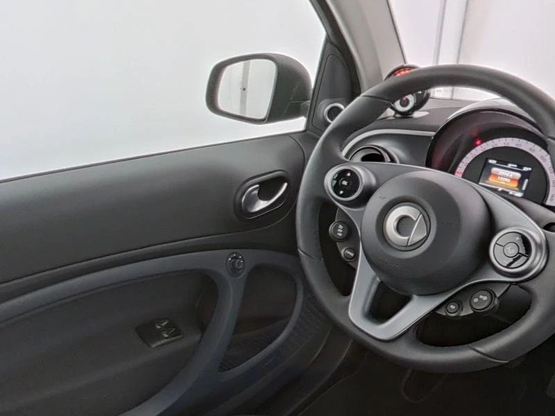 smart Fortwo cabrio Elektromotor 60kW Essential