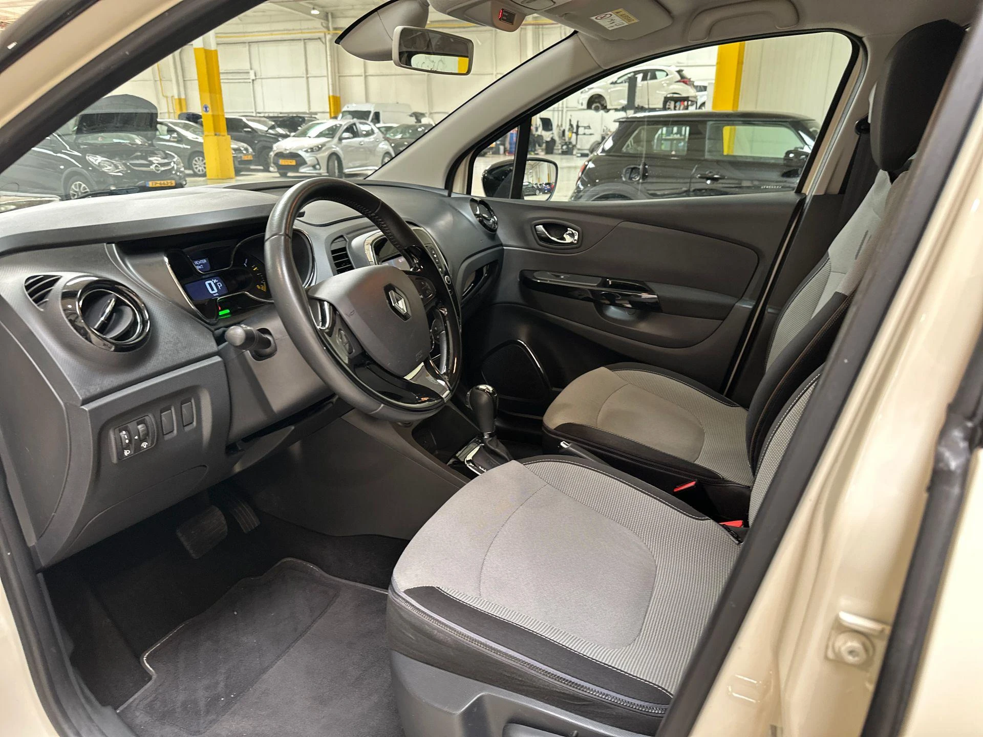 Renault Captur 1.2 TCe Dynamique 120PK