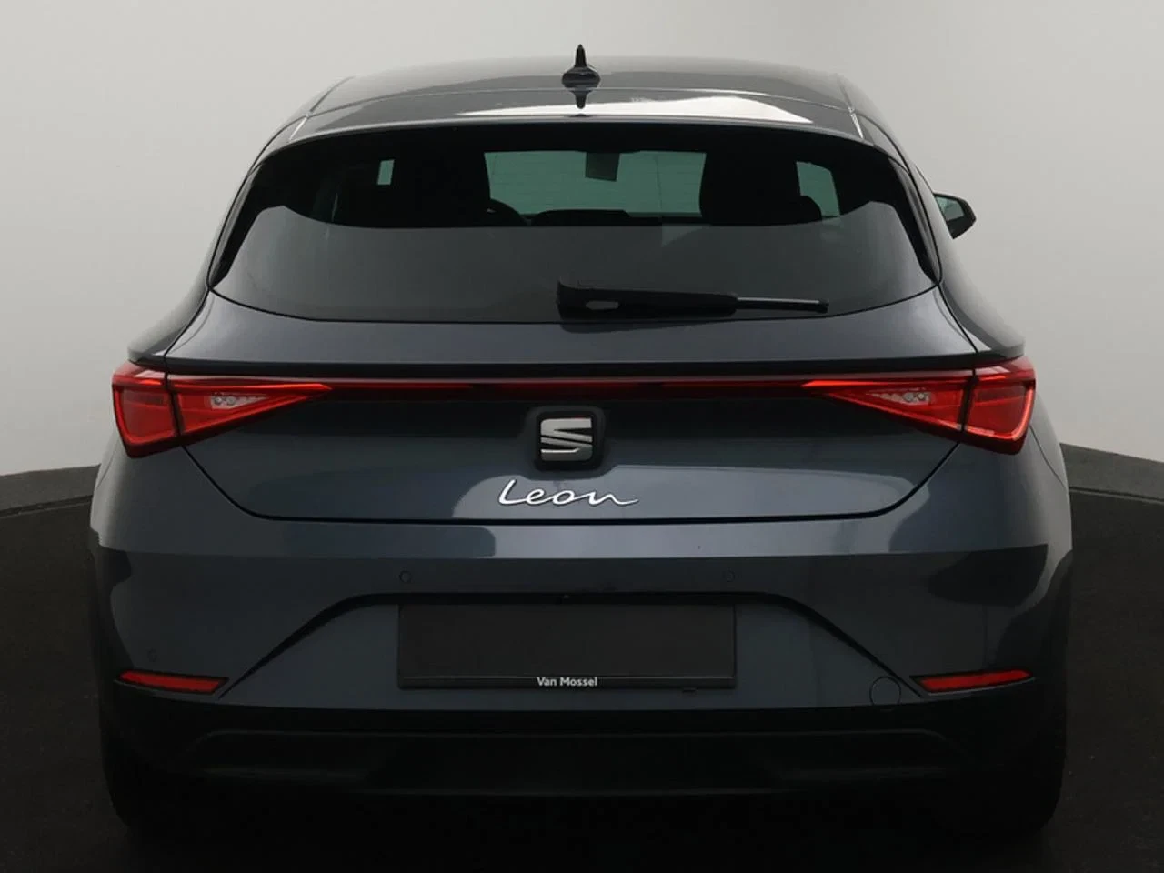 SEAT Leon Leon 5D Move! 1.0eTSI 110PK *AUTOMAAT*VIRTUAL COCKPIT*CAMERA*PDC*CRUISE*NAVI*APP-CONNECT*...*