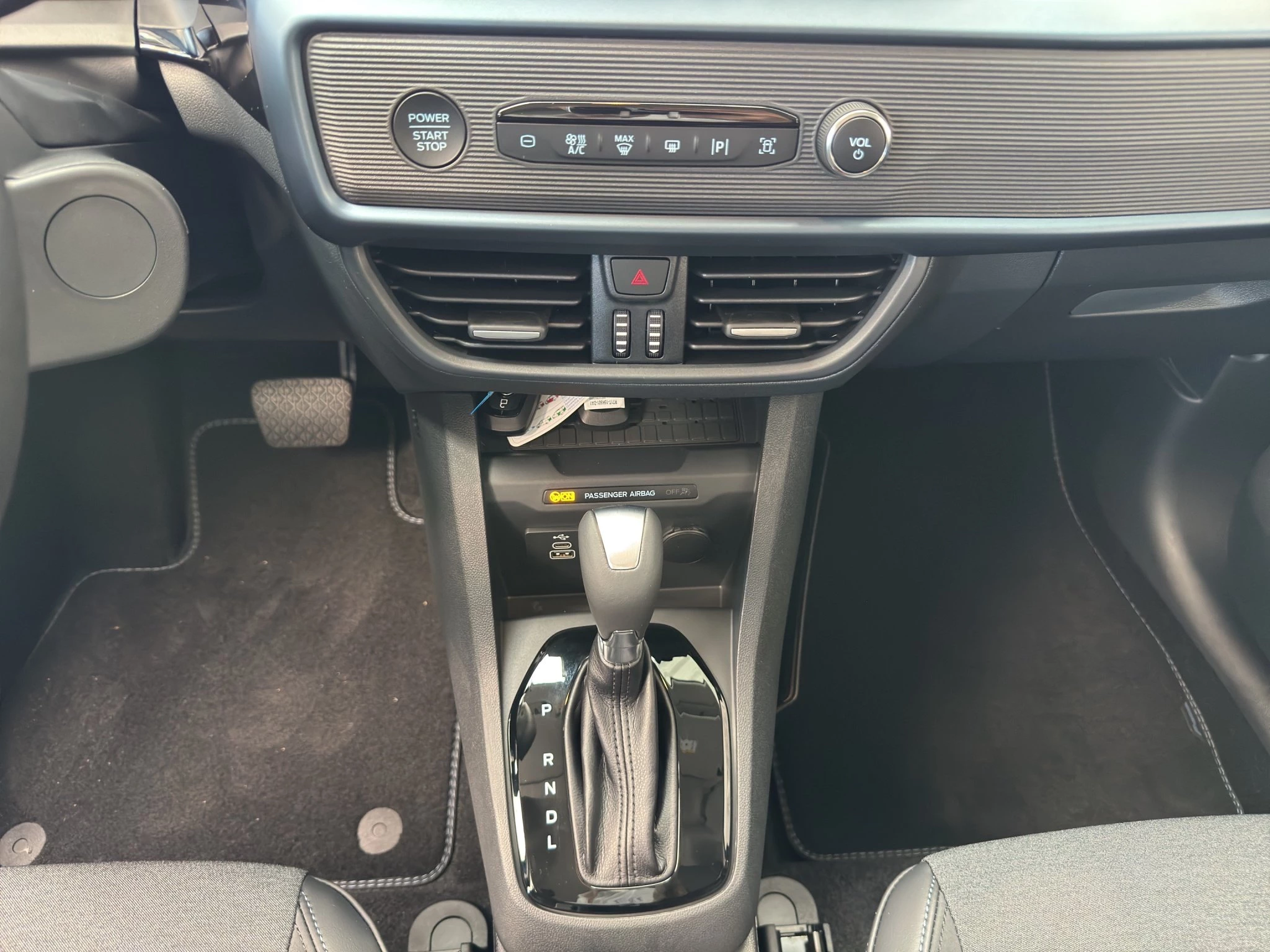 Ford Tourneo Courier Active 1.0 EcoBoost 92 kW Auto Kompaktvan. 5-türig