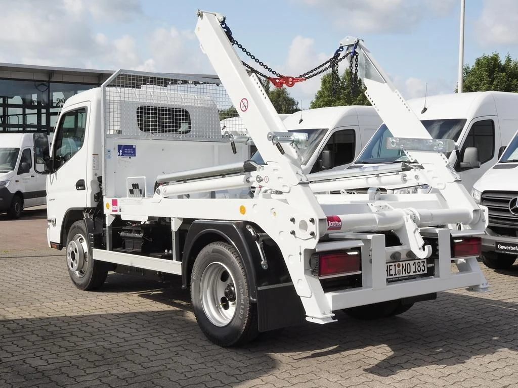 FUSO-Canter-image-5