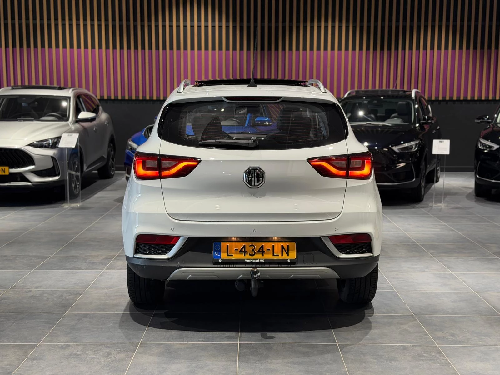 MG-ZS EV-image-4