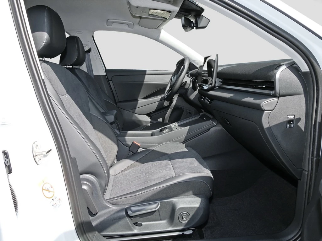 Volkswagen-T-Roc-image-6