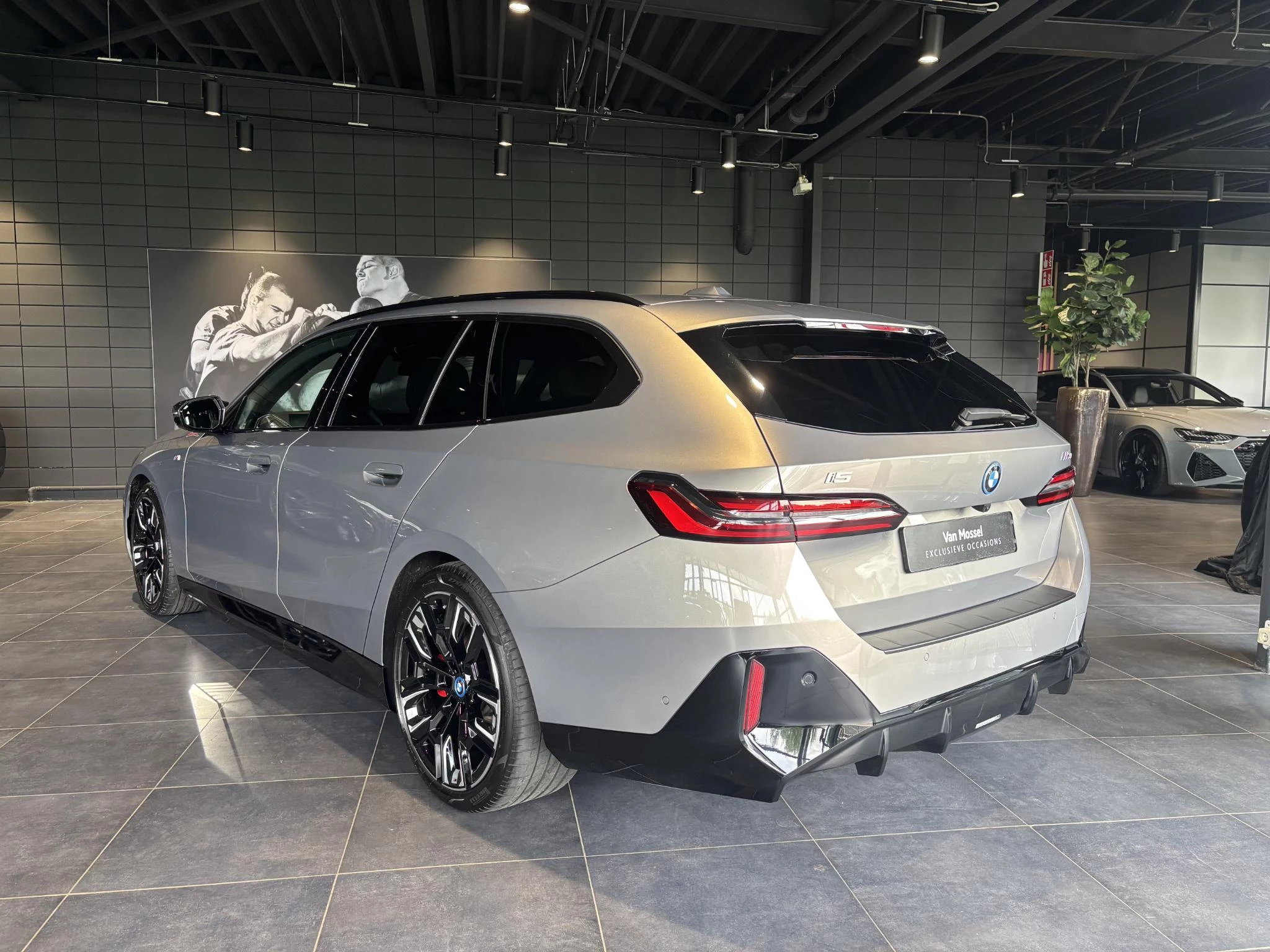BMW i5 Touring M60 xDrive 84 kWh