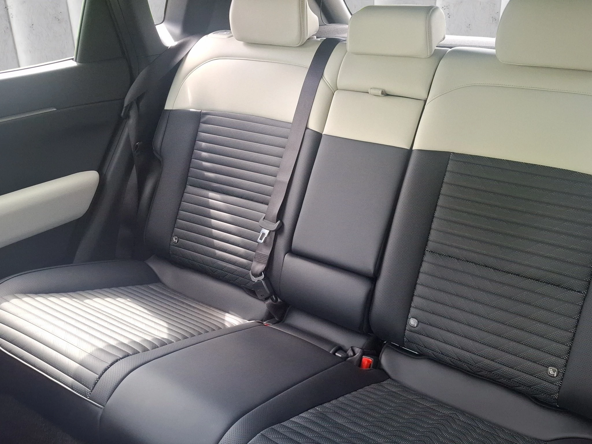 Kia EV4 Hatchback GT-line 81.0 kWh ACC NAVI LED SHZ LEDER 360GRAD *SALE*