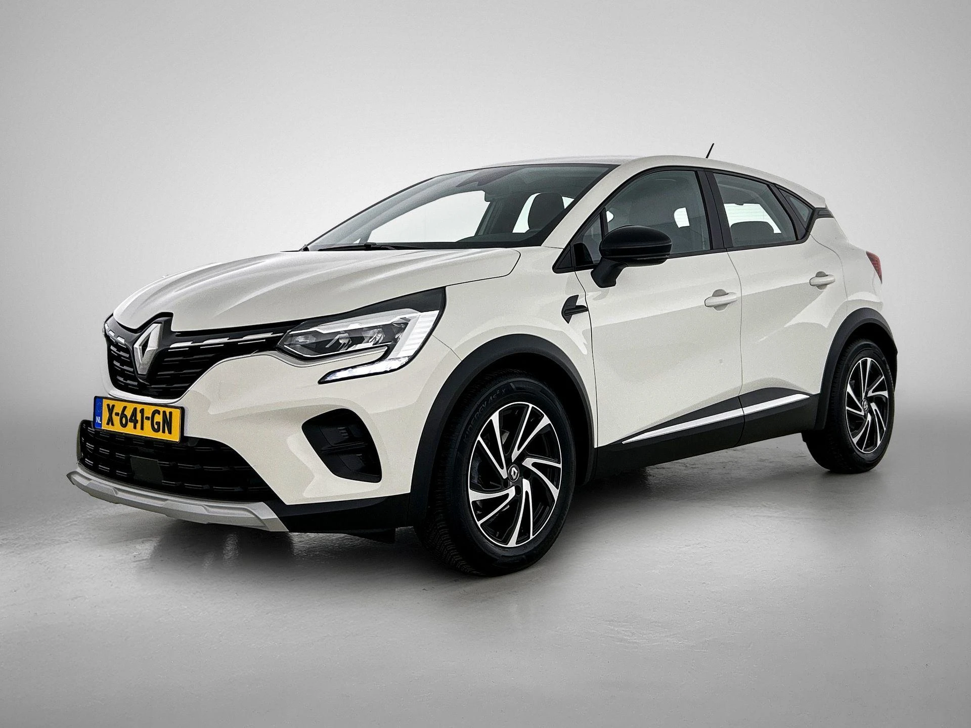 Renault-Captur-image-0