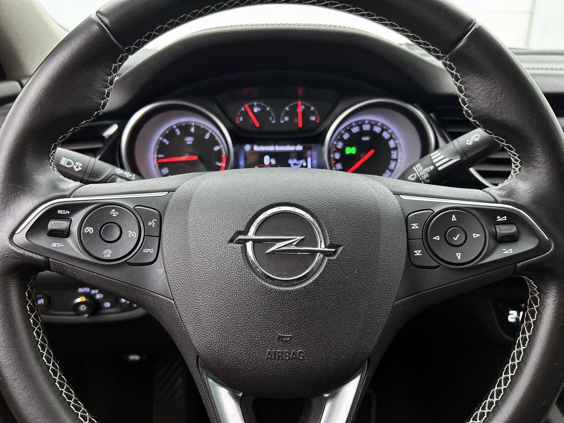 Opel-Insignia-image-35