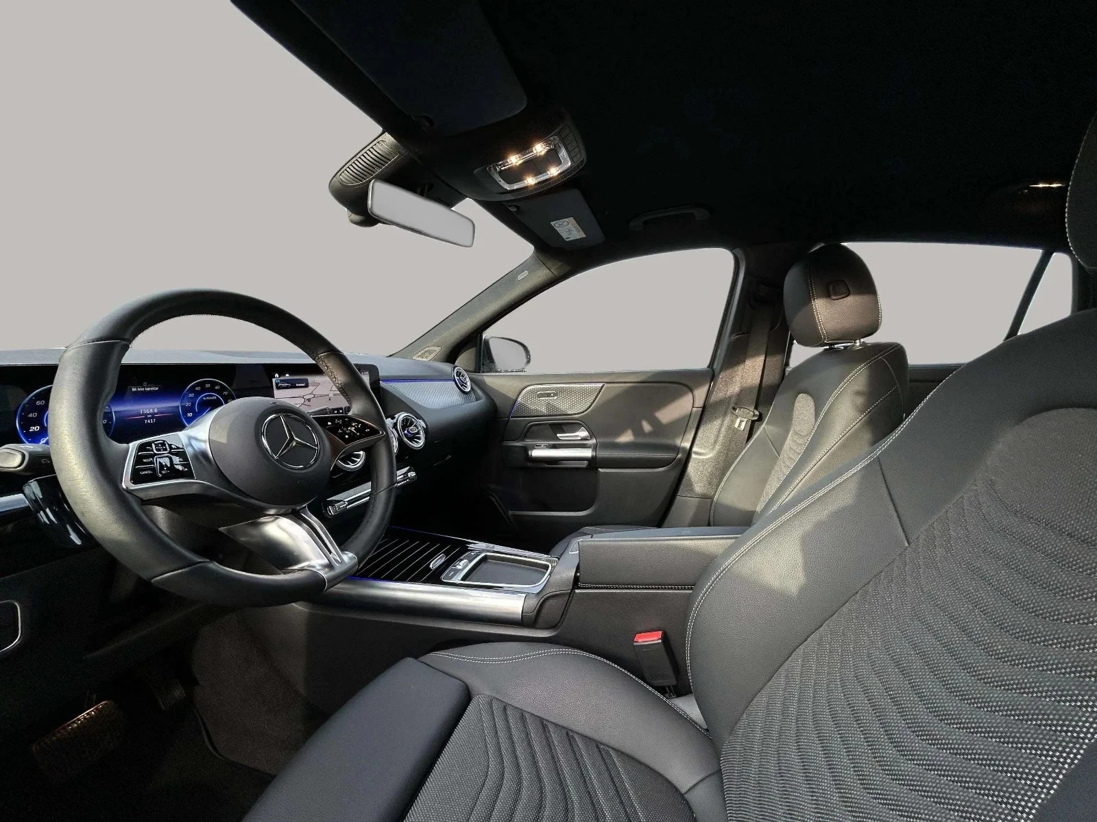 Mercedes-Benz-EQA-image-9