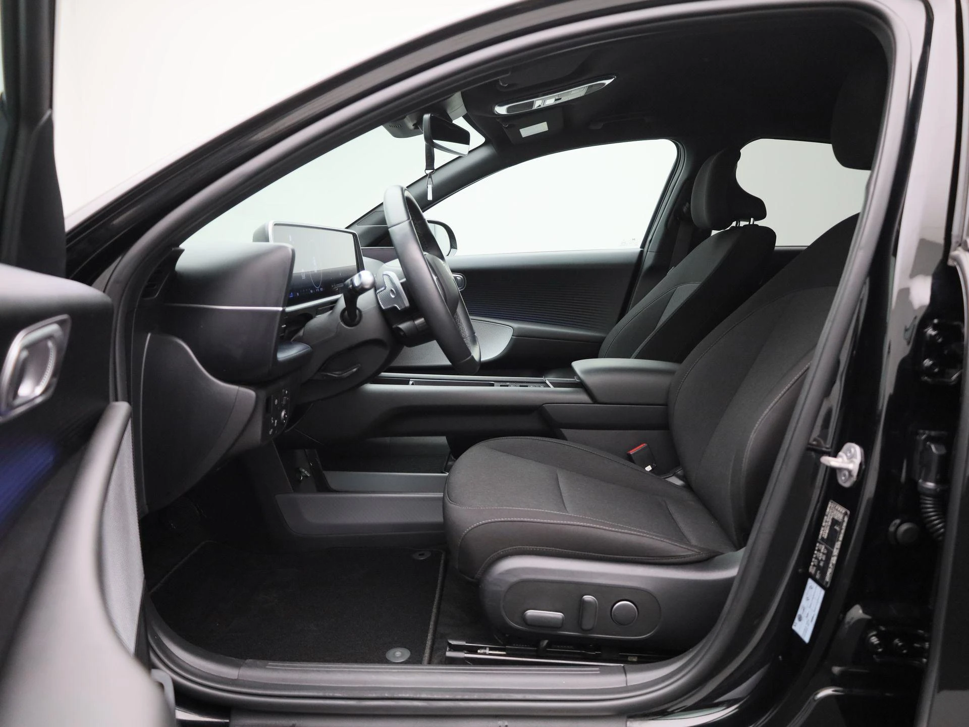 Hyundai-IONIQ 6-image-10